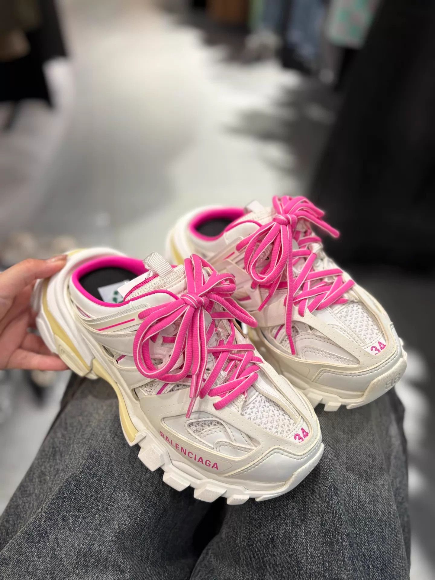 Balenciaga Balenciaga Track 2.0 Slipper Milk White & Pink Laces 34 Size US 4 / IT 34 - 1 Thumbnail