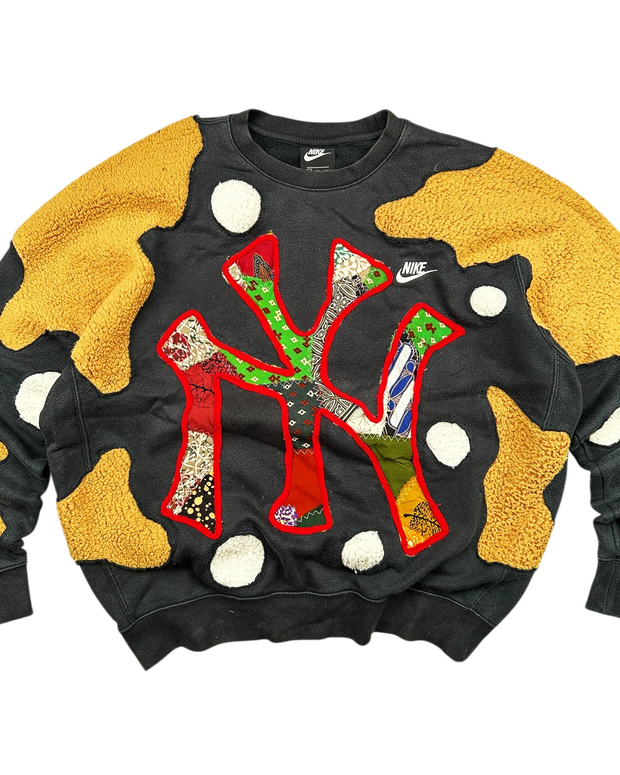 Japanese Brand Re-Worked 1 of 1 Batik Patchwork NY Nike Crewneck Size XL Size US XL / EU 56 / 4 - 2 Thumbnail