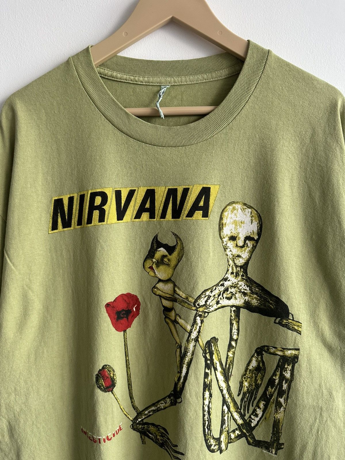 Band Tees × Nirvana × Vintage Vintage Nirvana Incesticide 2016 Official Merchandise BAND Size US XL / EU 56 / 4 - 2 Thumbnail