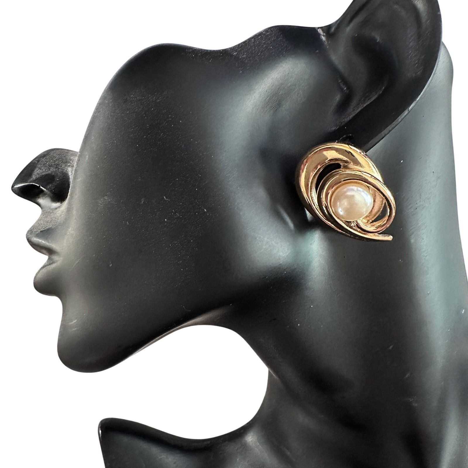 Givenchy Givenchy Clip on Earrings Size ONE SIZE - 8 Thumbnail