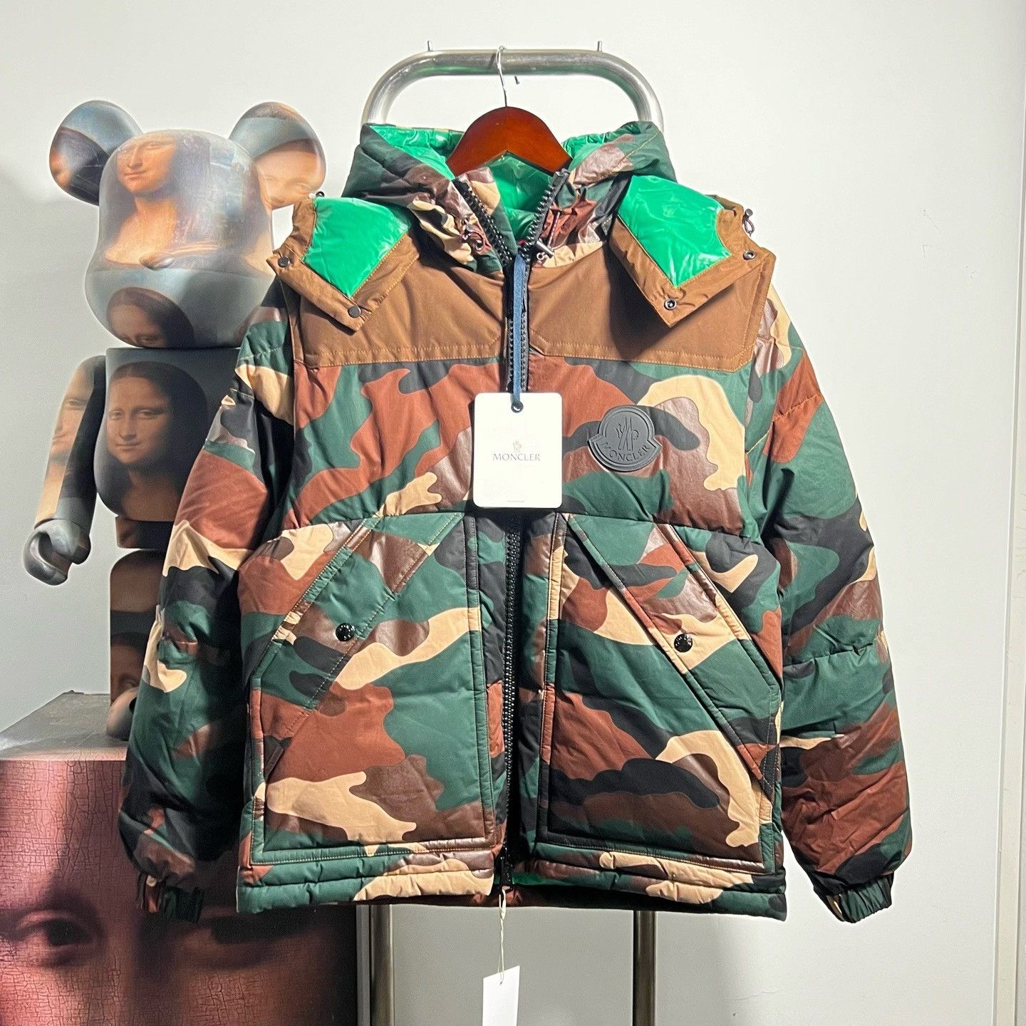 Moncler Moncler Down Camo Heavy Coat s Men Size US S / EU 44-46 / 1 - 1 Thumbnail