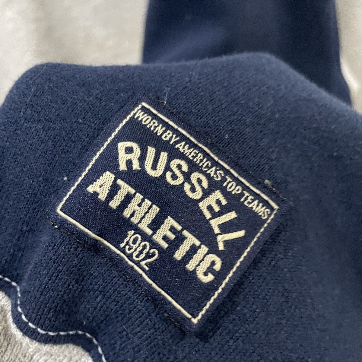 Russell Athletic Vintage 90s Russell Athletic Pullover Sweatshirt Size US L / EU 52-54 / 3 - 5 Thumbnail