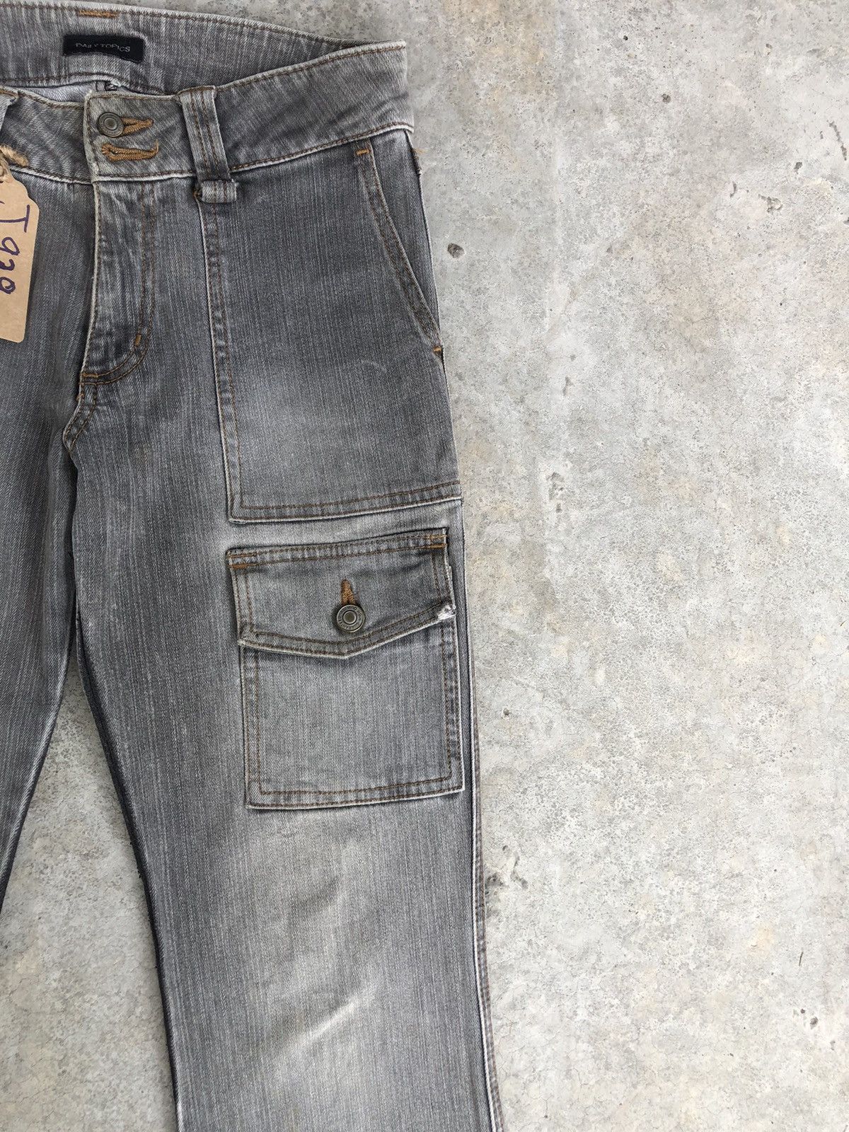 If Six Was Nine Japanese Daily Topics Flared Jeans Cargo Pants Size US 29 - 5 Thumbnail