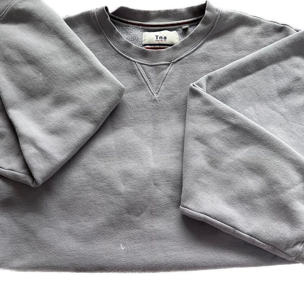 Aritzia Aritzia TNA Crew Neck Relaxed Sweatshirt Lavender Sz Medium Size M / US 6-8 / IT 42-44 - 3 Thumbnail