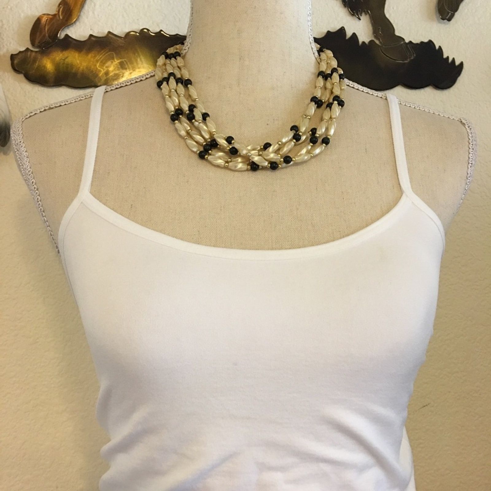 Vintage Vintage 70s multi strand pearlescent bead necklace Size ONE SIZE - 3 Thumbnail
