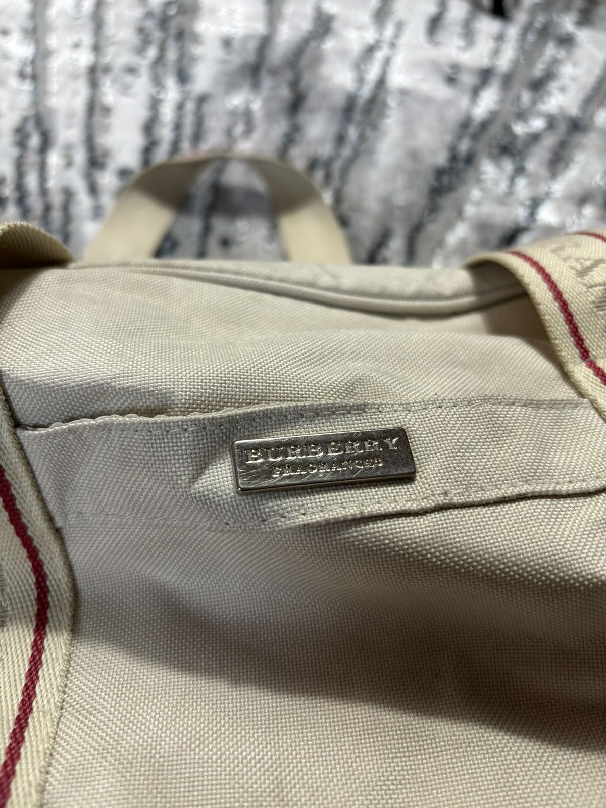 Burberry 🔥Best Offer🔥Authentic Burberry Travel Bag Designer Size ONE SIZE - 2 Thumbnail