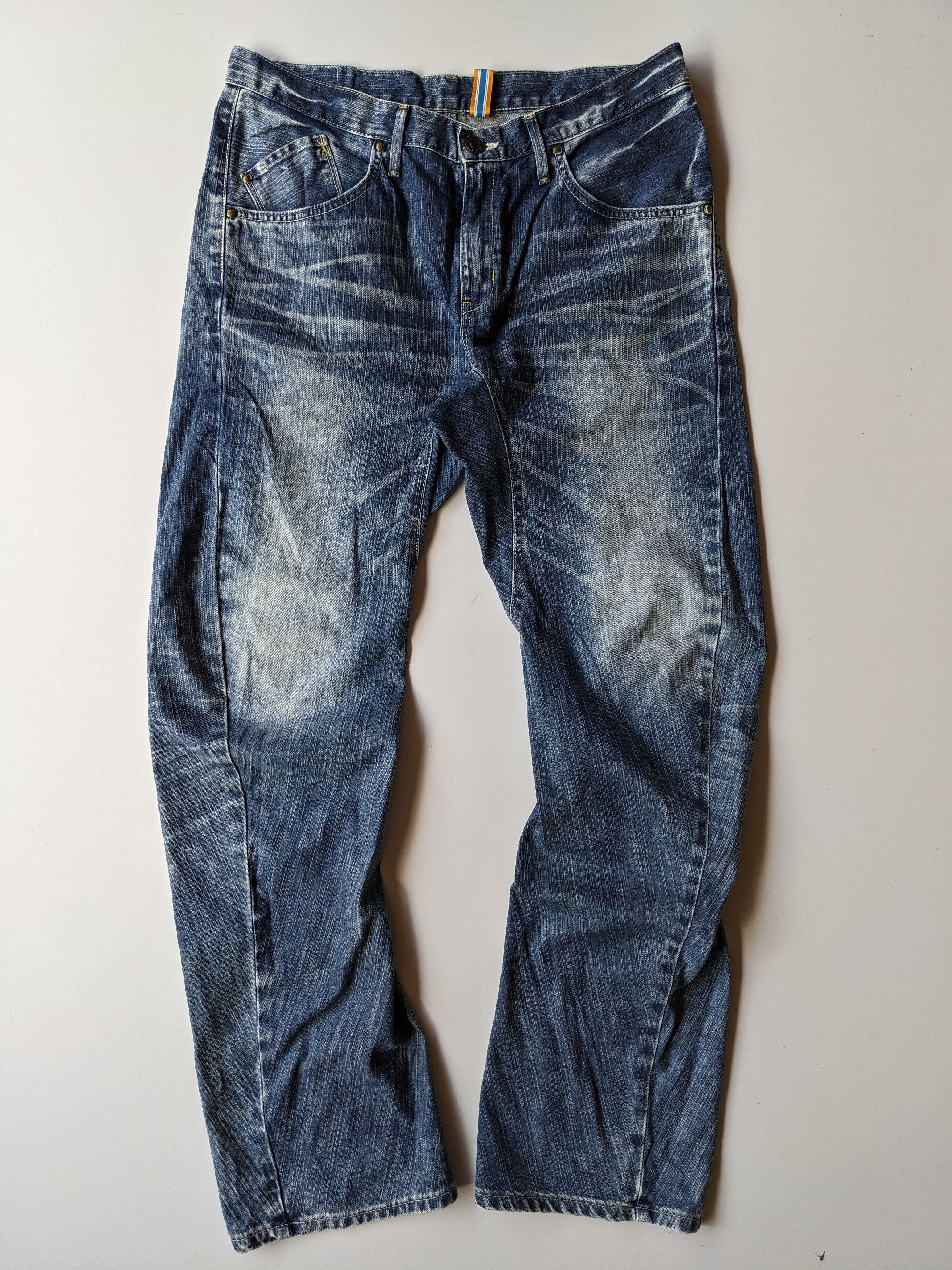 EDWIN XV Function curve faded jeans