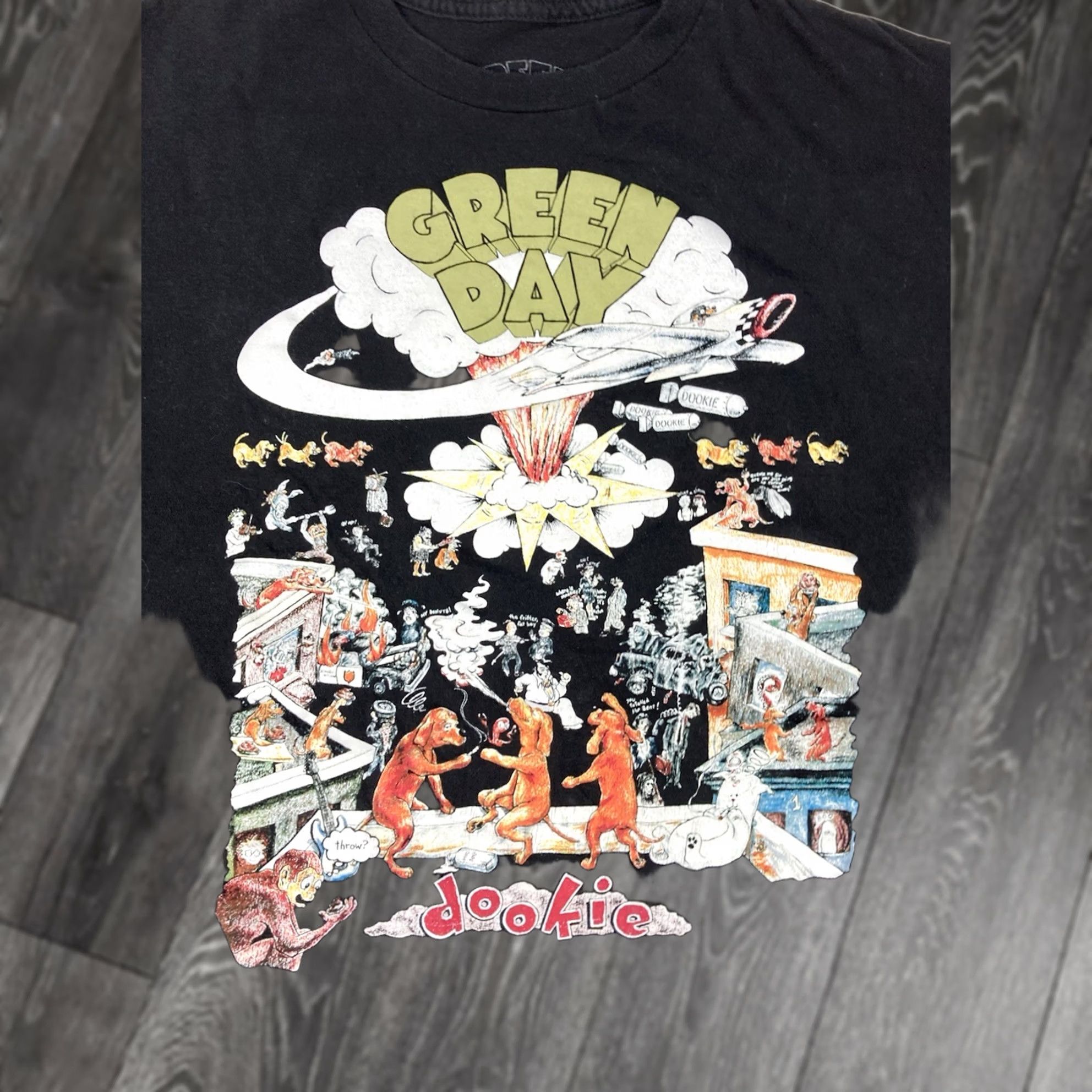 Etro VINTAGE Green Day Dookie Retro Graphic T-shirt Women Medium Black Short Sleeve Music Size M / US 6-8 / IT 42-44 - 1 Thumbnail