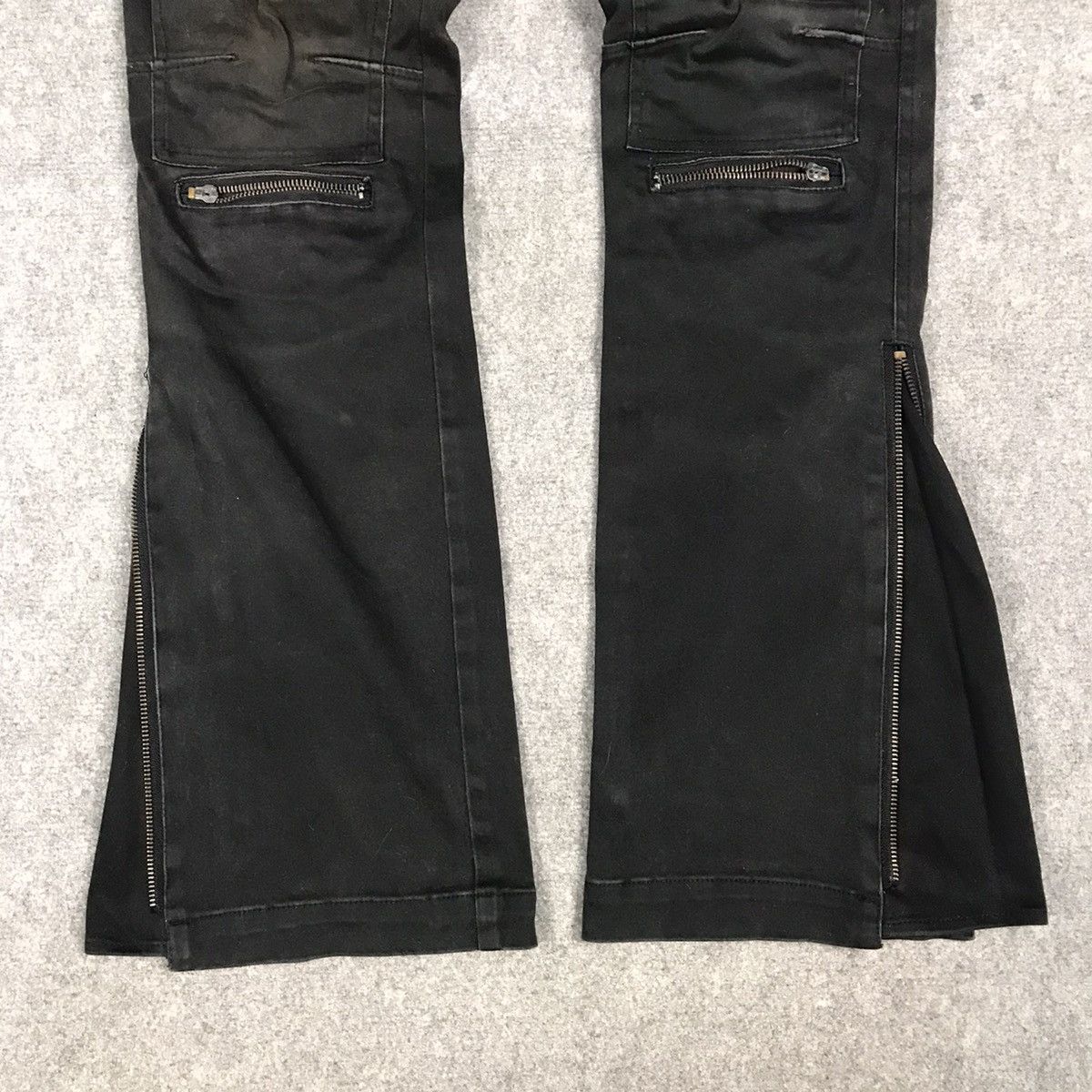 Japanese Brand 🔥SEMANTICDESIGN CARGO ZIPPER DESIGN BLACK FADED DENIM PANTS Size US 30 / EU 46 - 9 Thumbnail