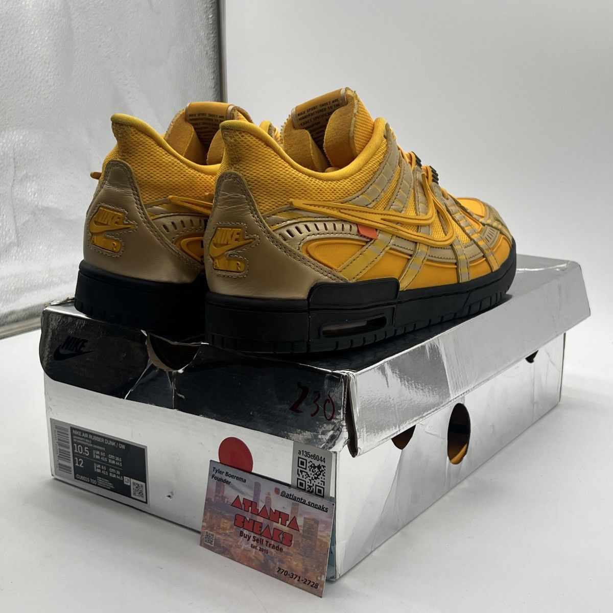 Nike Off-white x air rubber dunk university gold Size US 10.5 / EU 43-44 - 5 Thumbnail