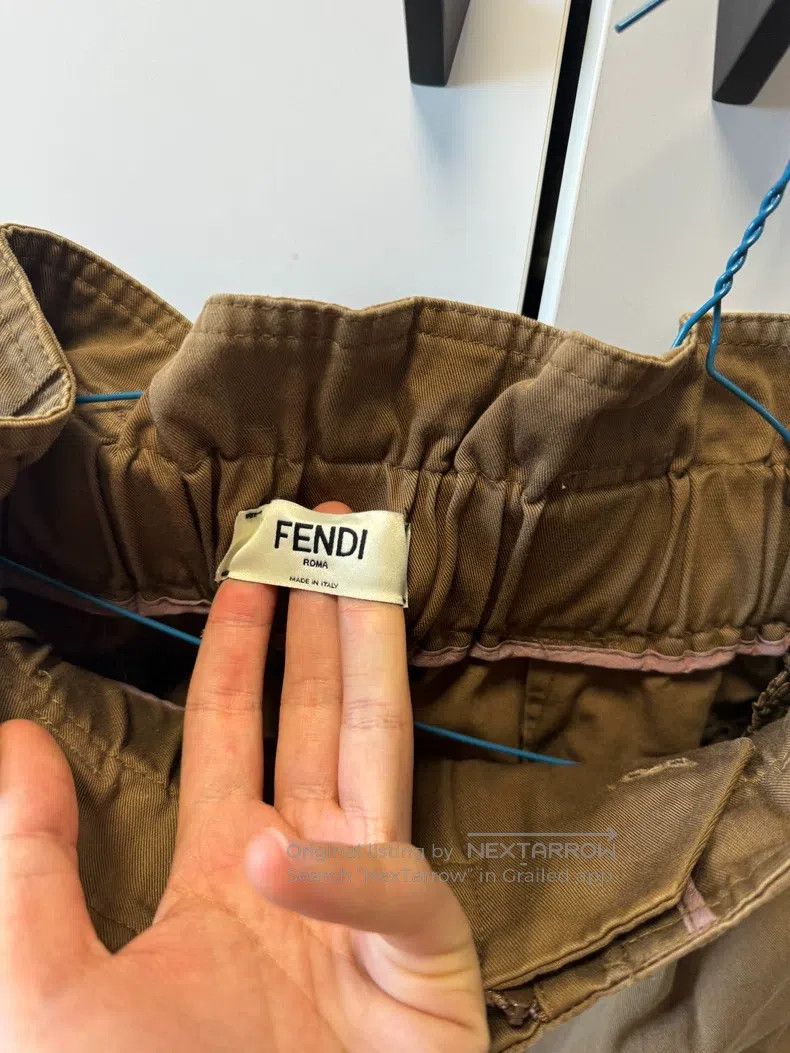 Fendi Fendi Bud Short Pants Size 27" / US 4 / IT 40 - 2 Thumbnail