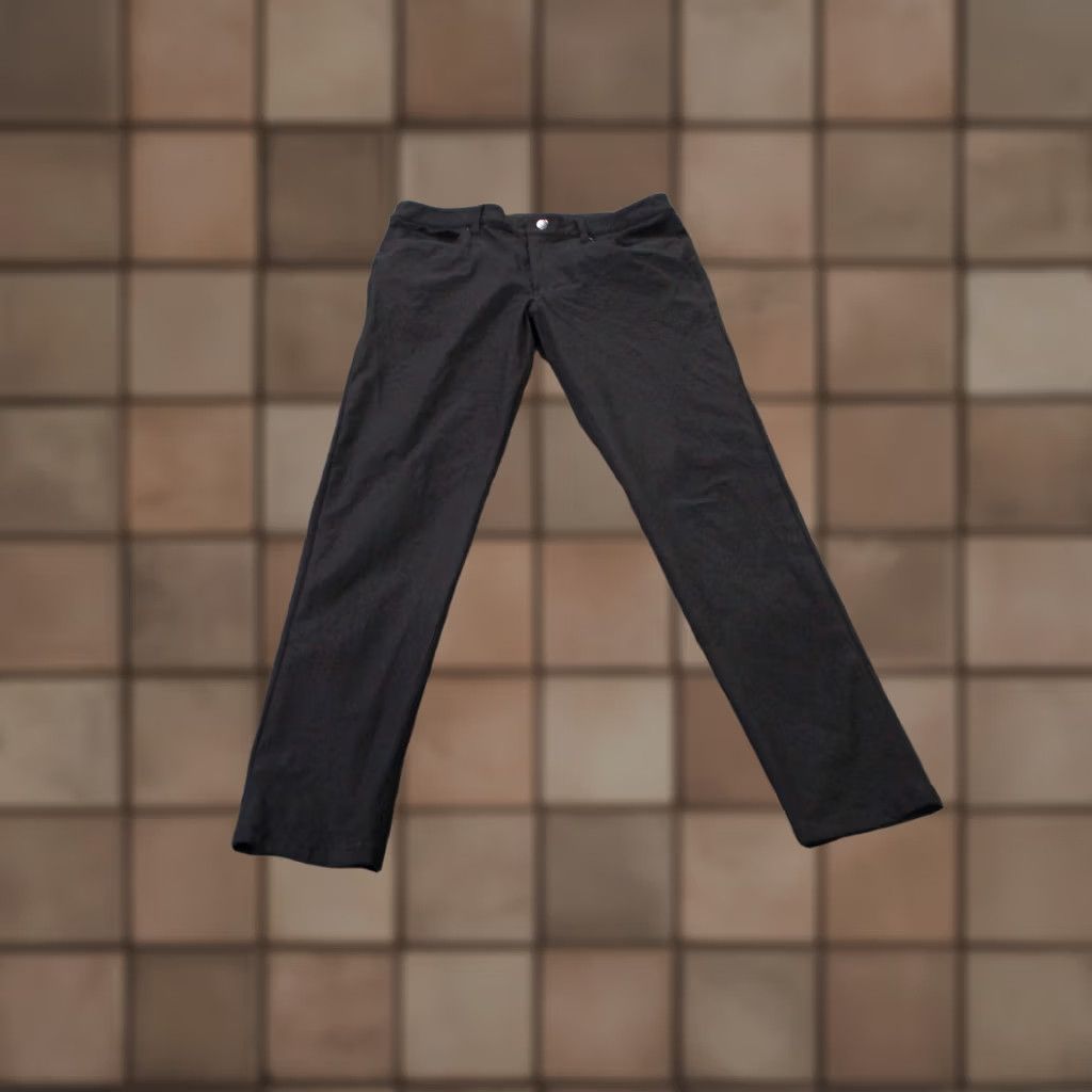 Lululemon Lululemon Pant Mens 34 Chino Slim Warpstreme Business Travel LM5552s Black Canvas Cotton Spandex Flat Front Straight Inseam 30 in Size US 36 / EU 52 - 1 Thumbnail