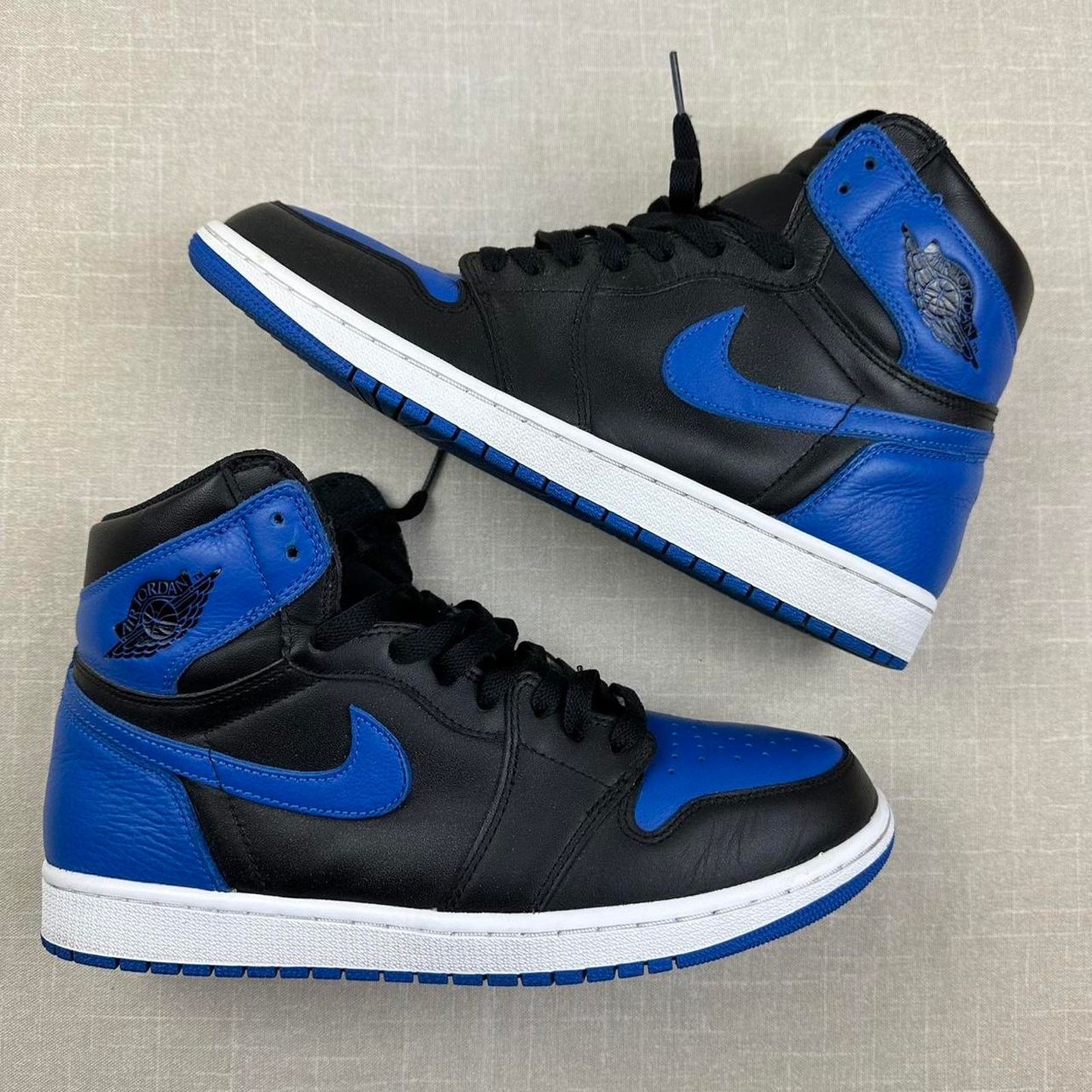 Jordan Brand 2017 Jordan 1 High "Royal" Men 11 Size US 11 / EU 44 - 2 Thumbnail