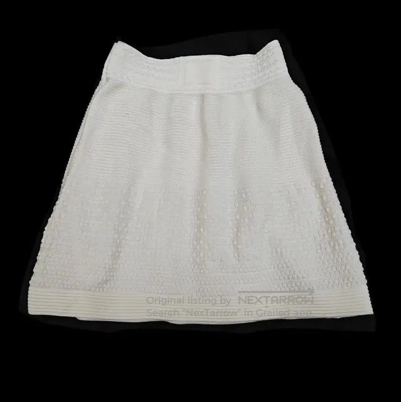 Chanel Chanel White Knitted Skirt for Women . Size 23" - 1 Thumbnail