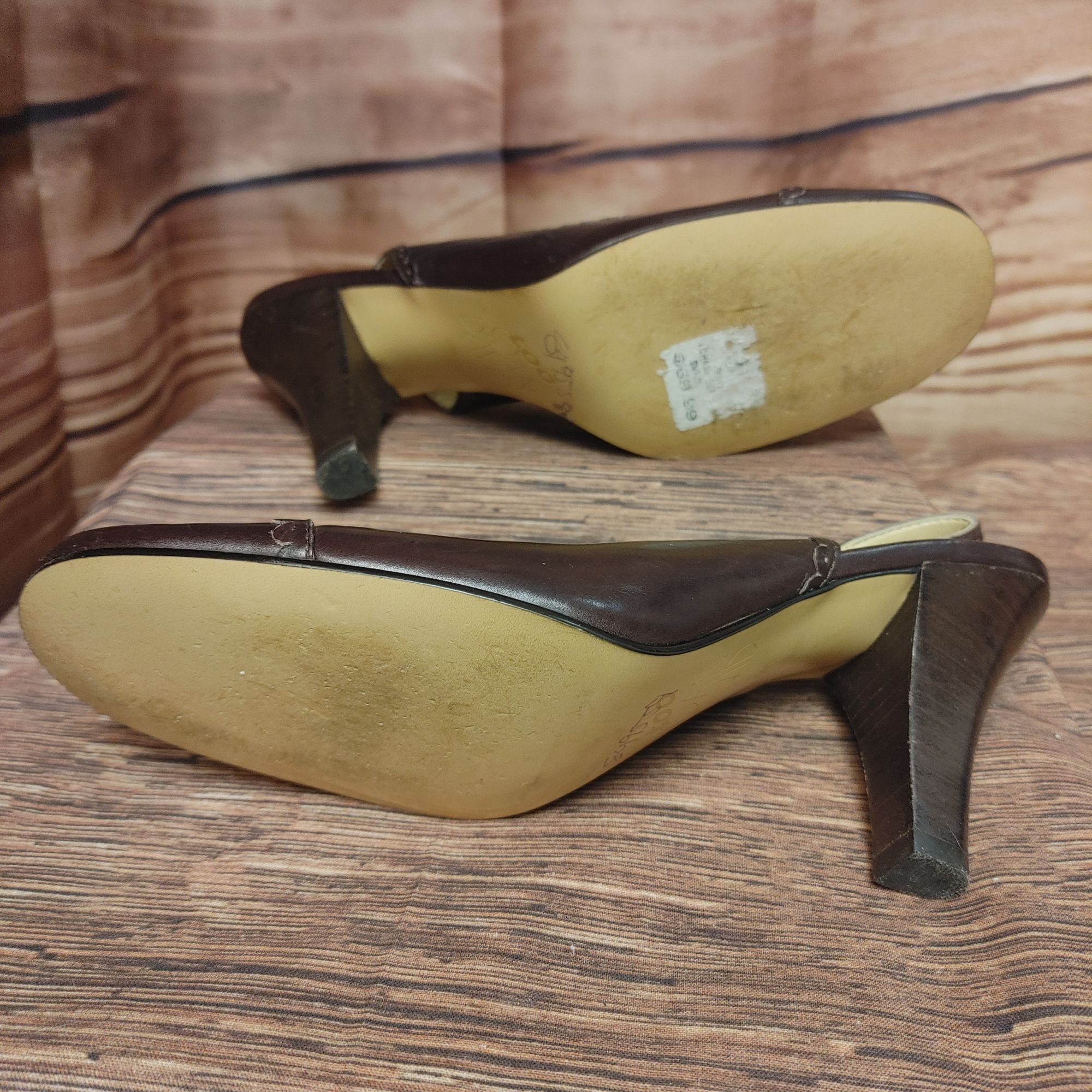 Other Women's Brown/Taupe Leather 3" Closed Toe Floral Ankle Strap Size US 6 / IT 36 - 5 Thumbnail