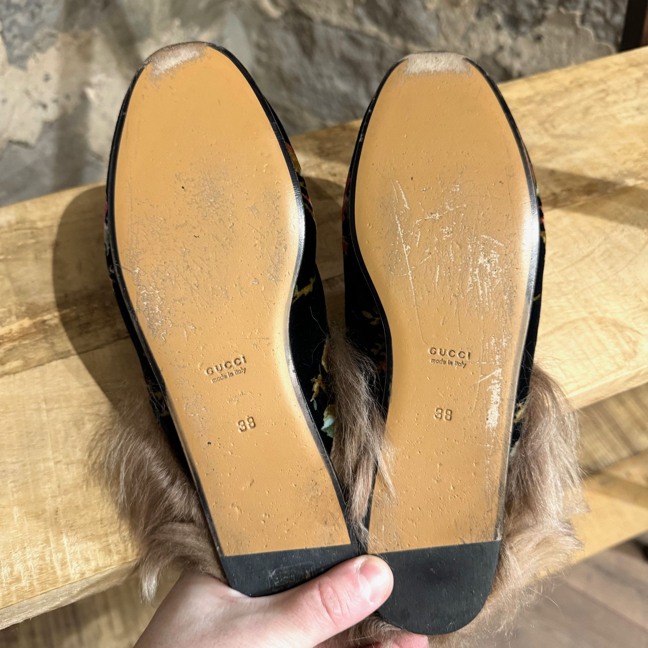 Gucci Gucci Black Velvet Floral Print Princetown Fur Lined Mules Size US 8 / IT 38 - 7 Thumbnail