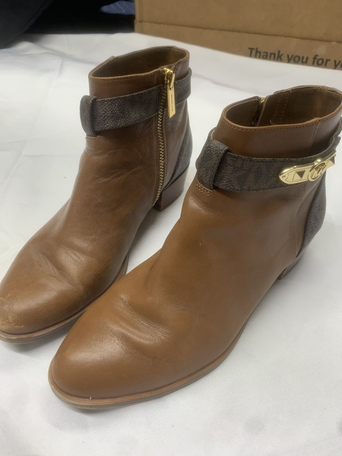 Michael Kors Michael Kors | The Ultimate Chic Leather Ankle Bootie Size US 6 / IT 36 - 4 Thumbnail