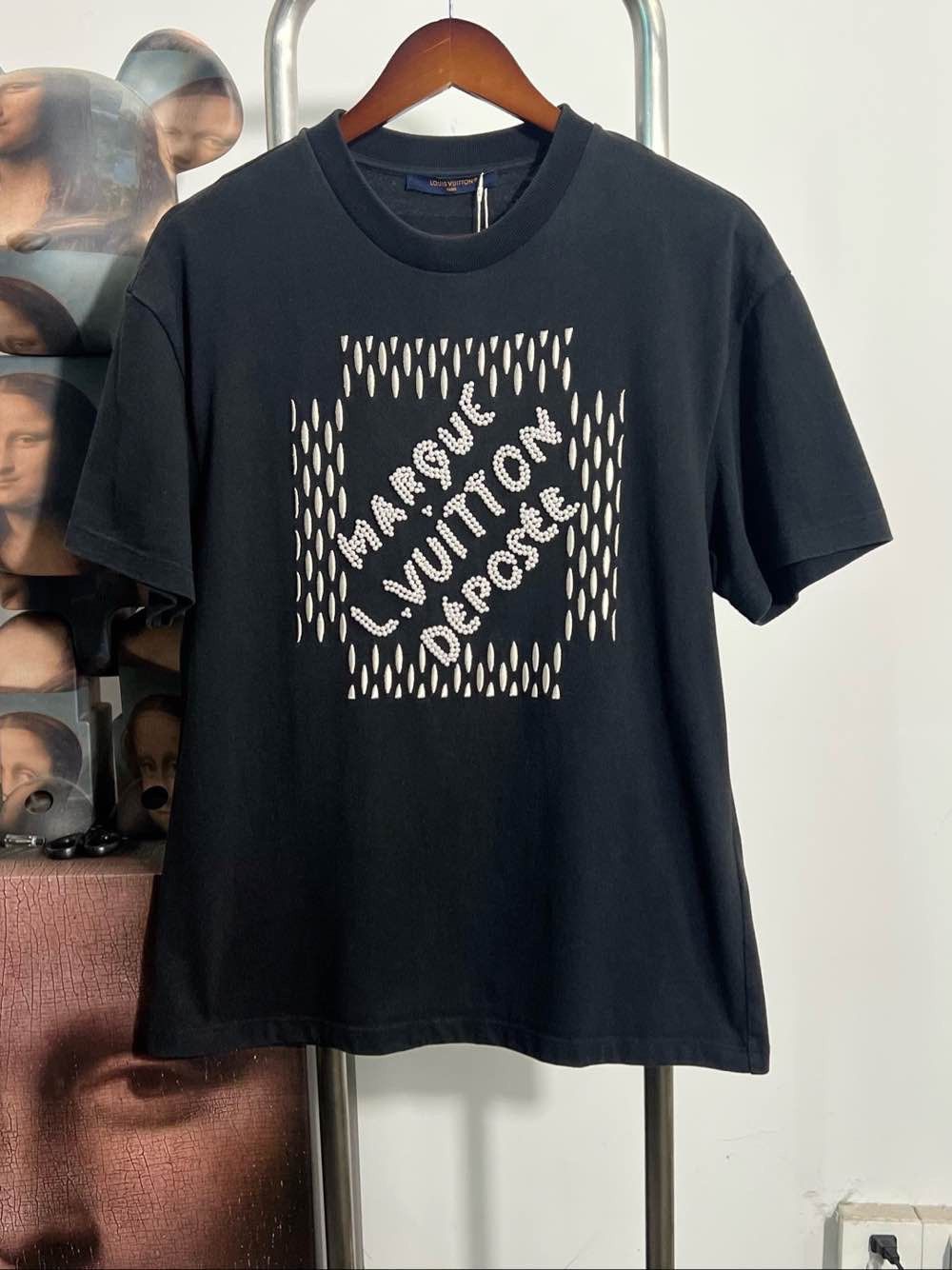 Louis Vuitton Louis Vuitton Beaded Logo T-Shirt Size M Size US M / EU 48-50 / 2 - 1 Thumbnail