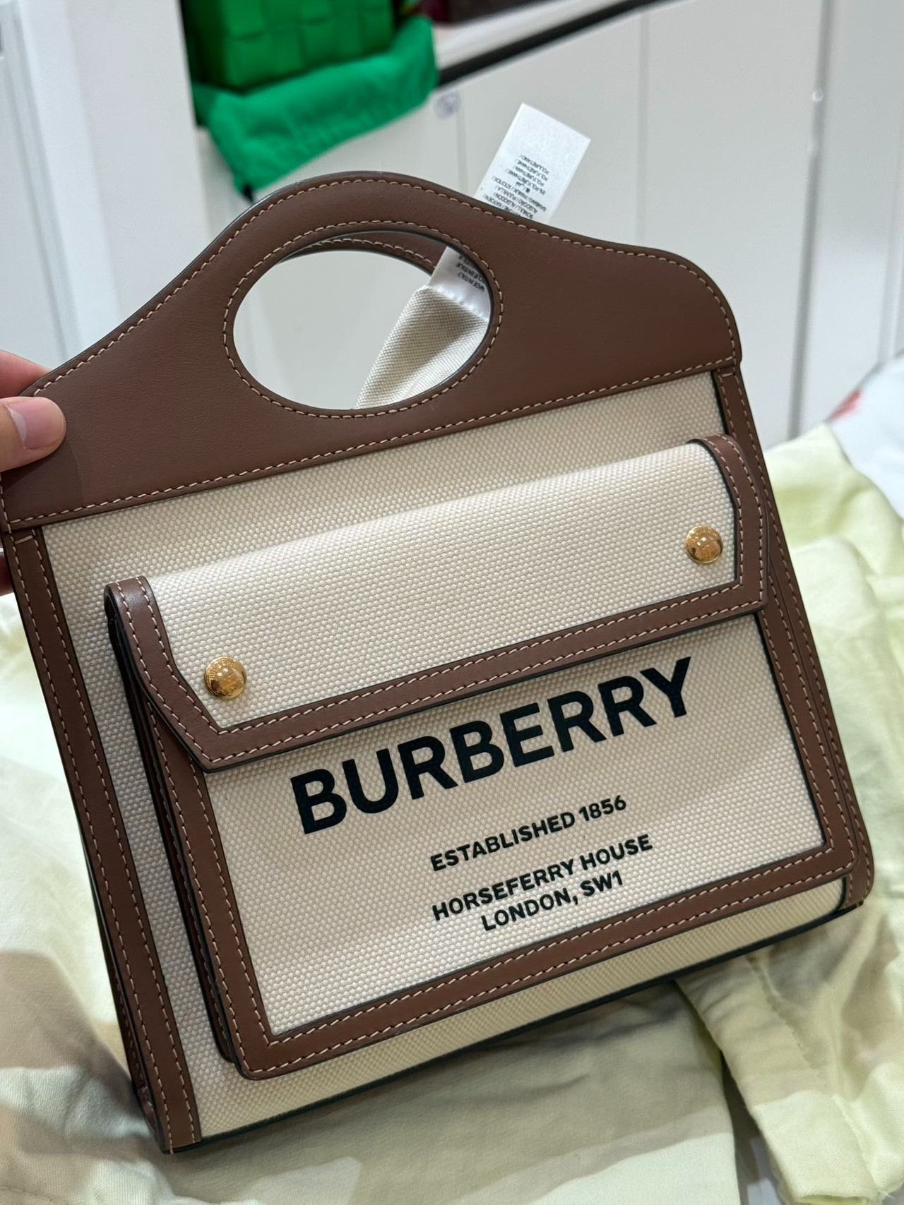 Burberry Pre-loved Bag Very good condition Size ONE SIZE - 1 Thumbnail