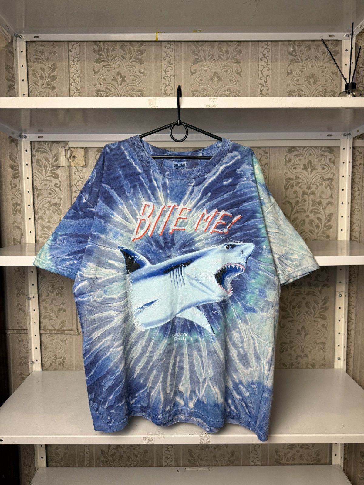 Vintage Vintsge Shark Bite Me Tie Dye Graphic T-Shirt Puff Print All Size US XL / EU 56 / 4 - 1 Thumbnail