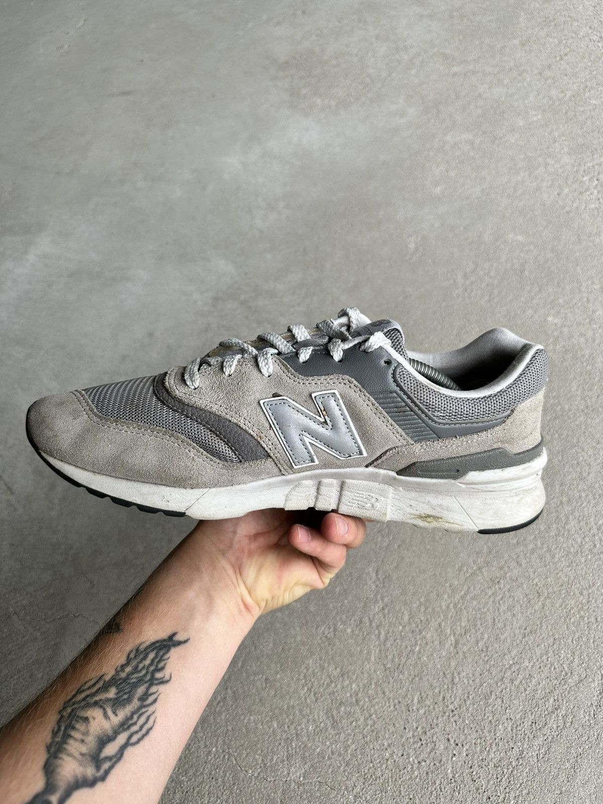 New Balance NEW BALANCE 997H Size US 9.5 / EU 42-43 - 12 Thumbnail