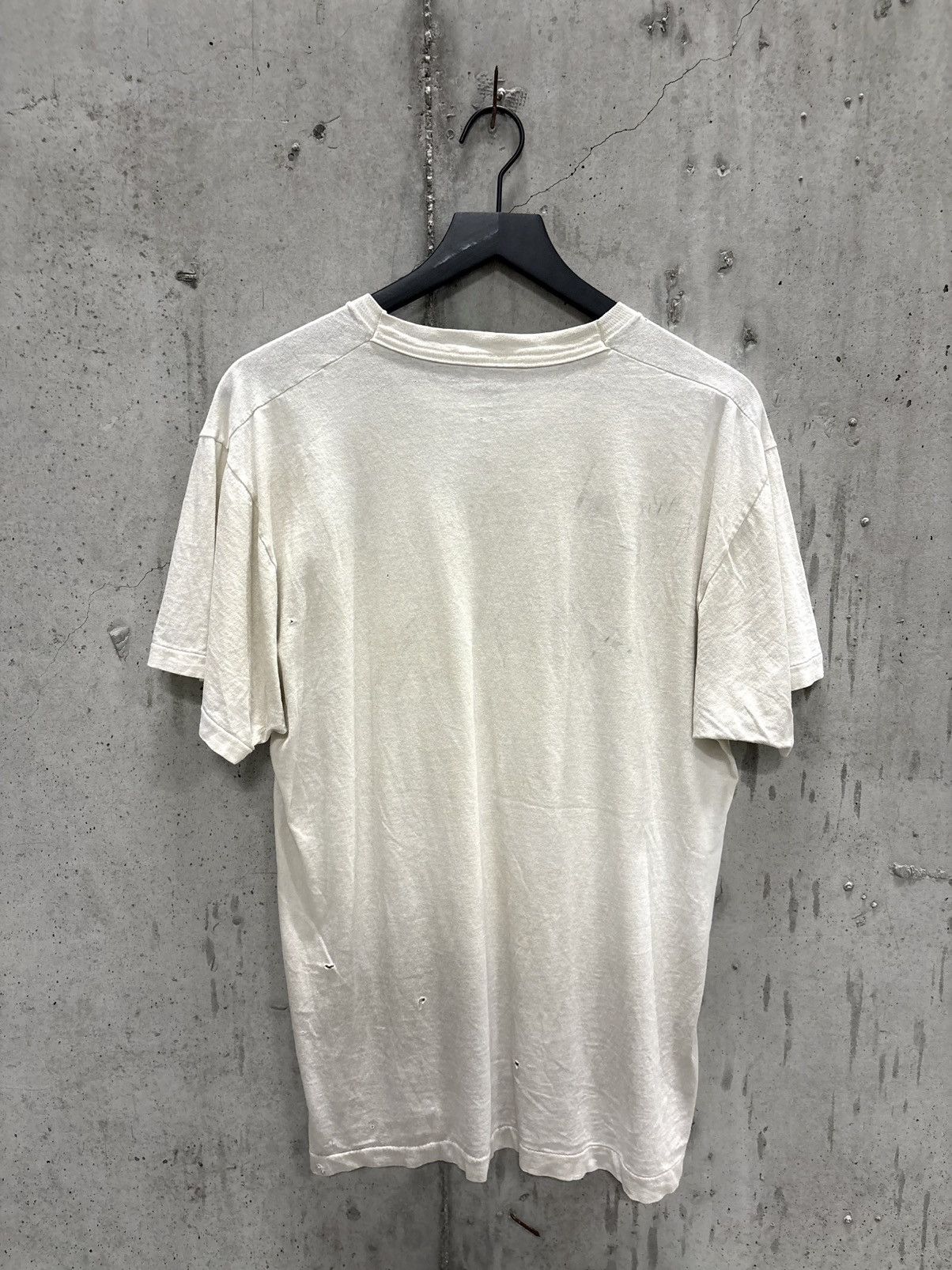 Vintage Vintage Blank Shirt Thrashed Faded Distressed Grunge Band Size US L / EU 52-54 / 3 - 4 Thumbnail