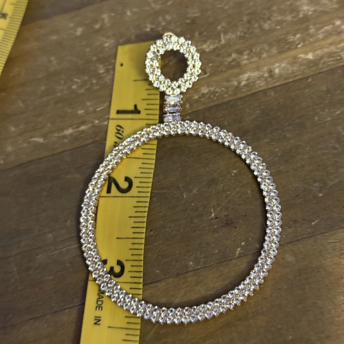 Other Gold tone large paved circle hoop earrings Size ONE SIZE - 5 Thumbnail