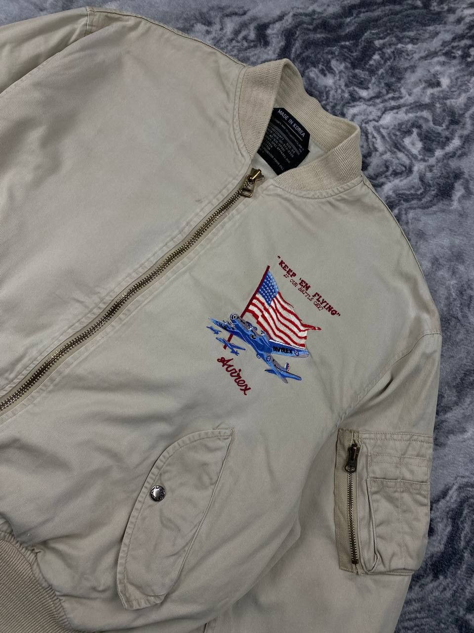 Avirex Vintage Avirex Bomber Jacket Made In Japan Men Size M Beige Size US M / EU 48-50 / 2 - 2 Thumbnail