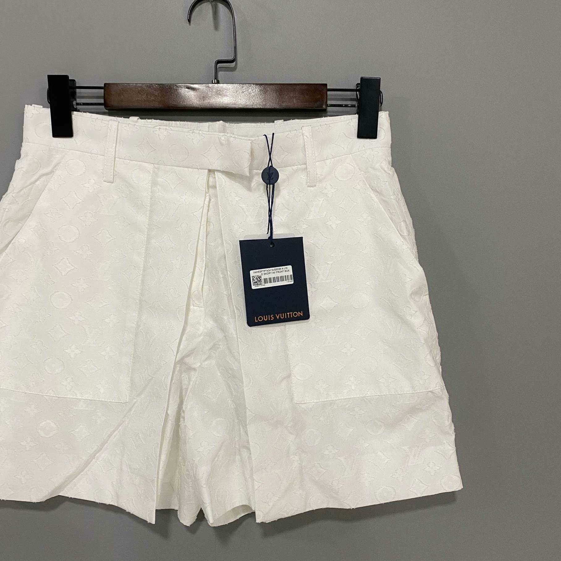 Louis Vuitton Louis Vuitton Retro Pants 25 Women Size 25" / US 0 / IT 36 - 1 Thumbnail
