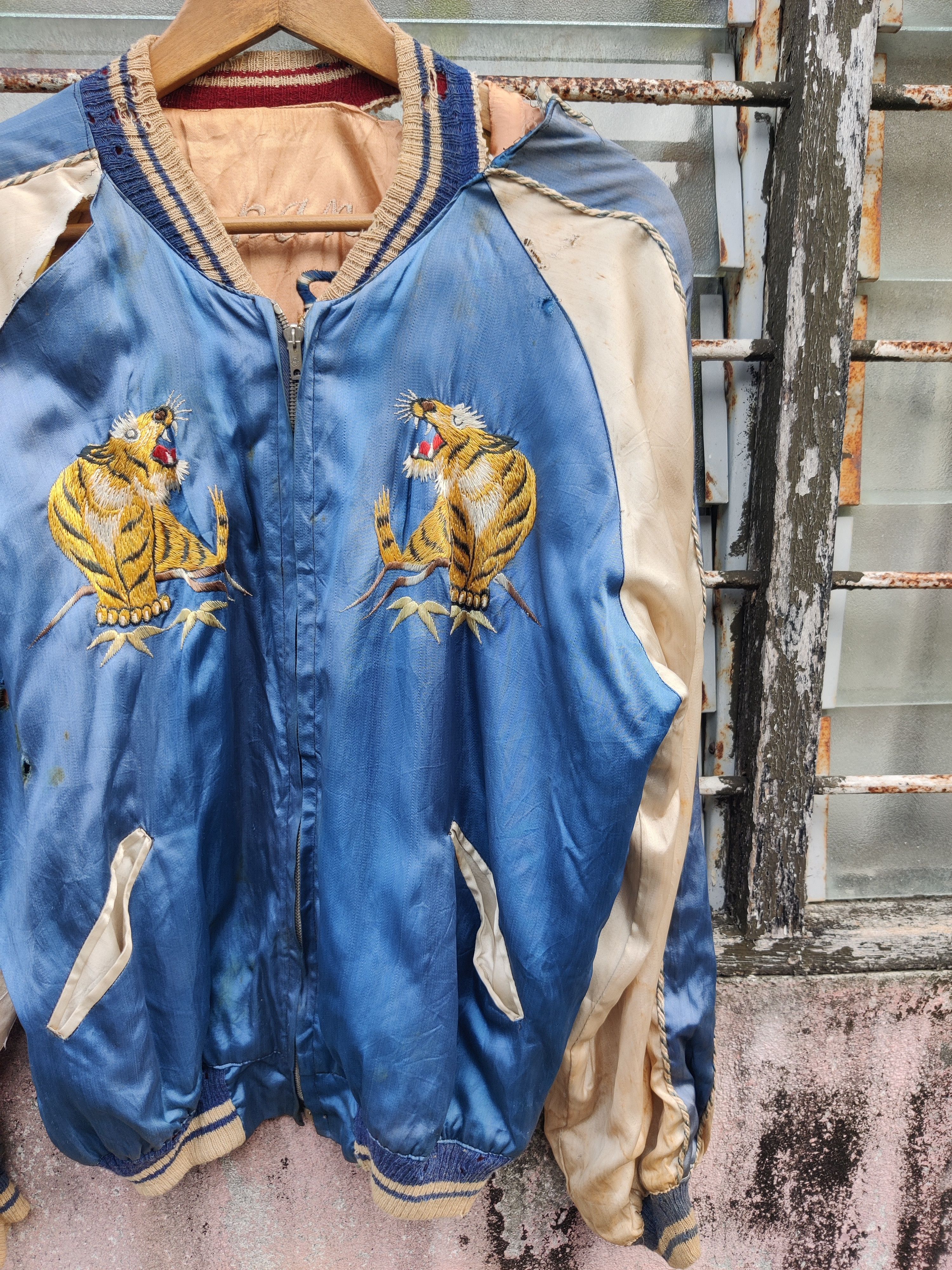 Vintage Vintage Distressed 1950's Sukajan Tiger Embroidery Jacket Size US M / EU 48-50 / 2 - 6 Thumbnail