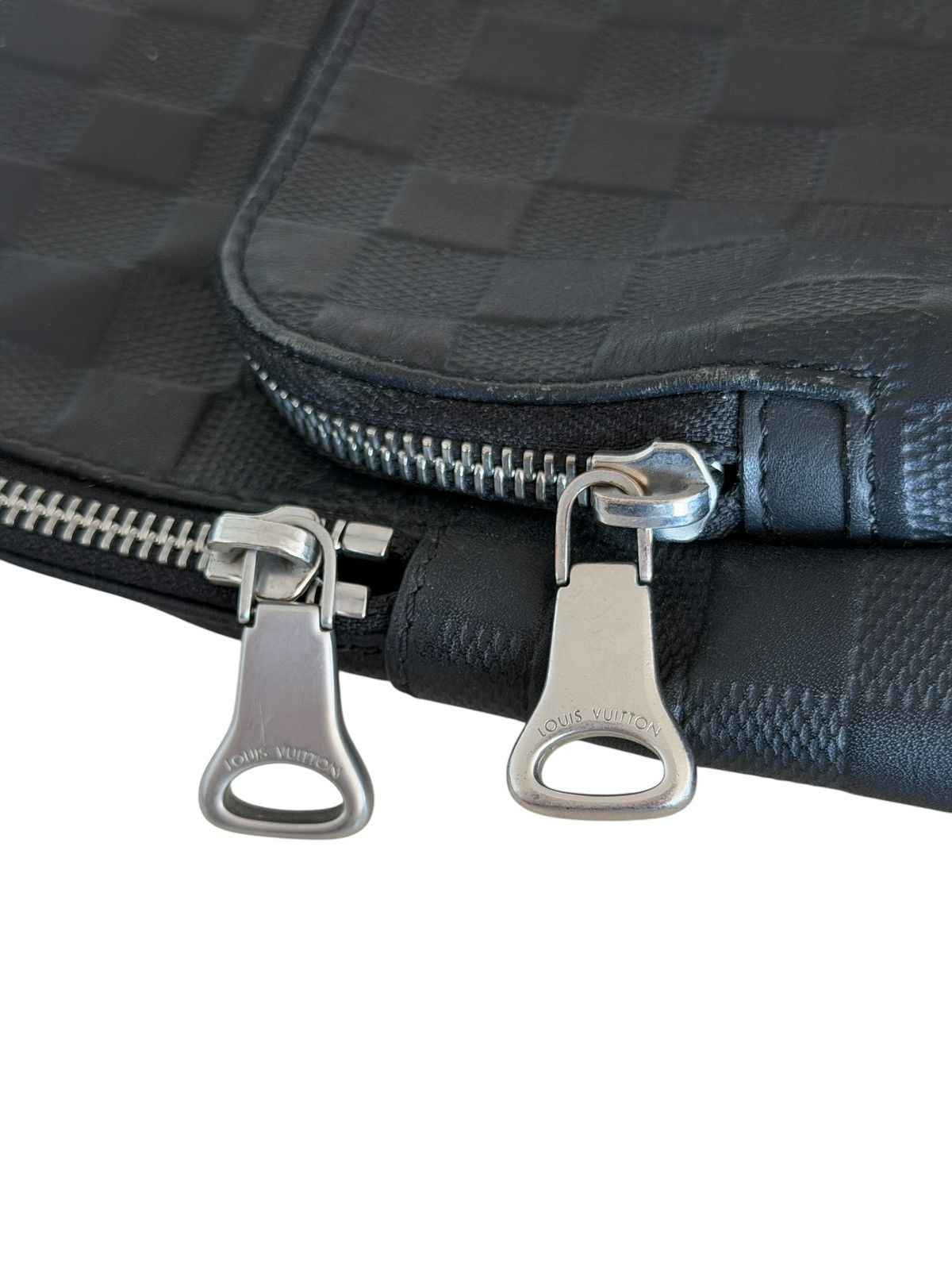 Louis Vuitton Louis Vuitton Damier Infini Black Leather Avenue Sling Bag Size ONE SIZE - 12 Thumbnail
