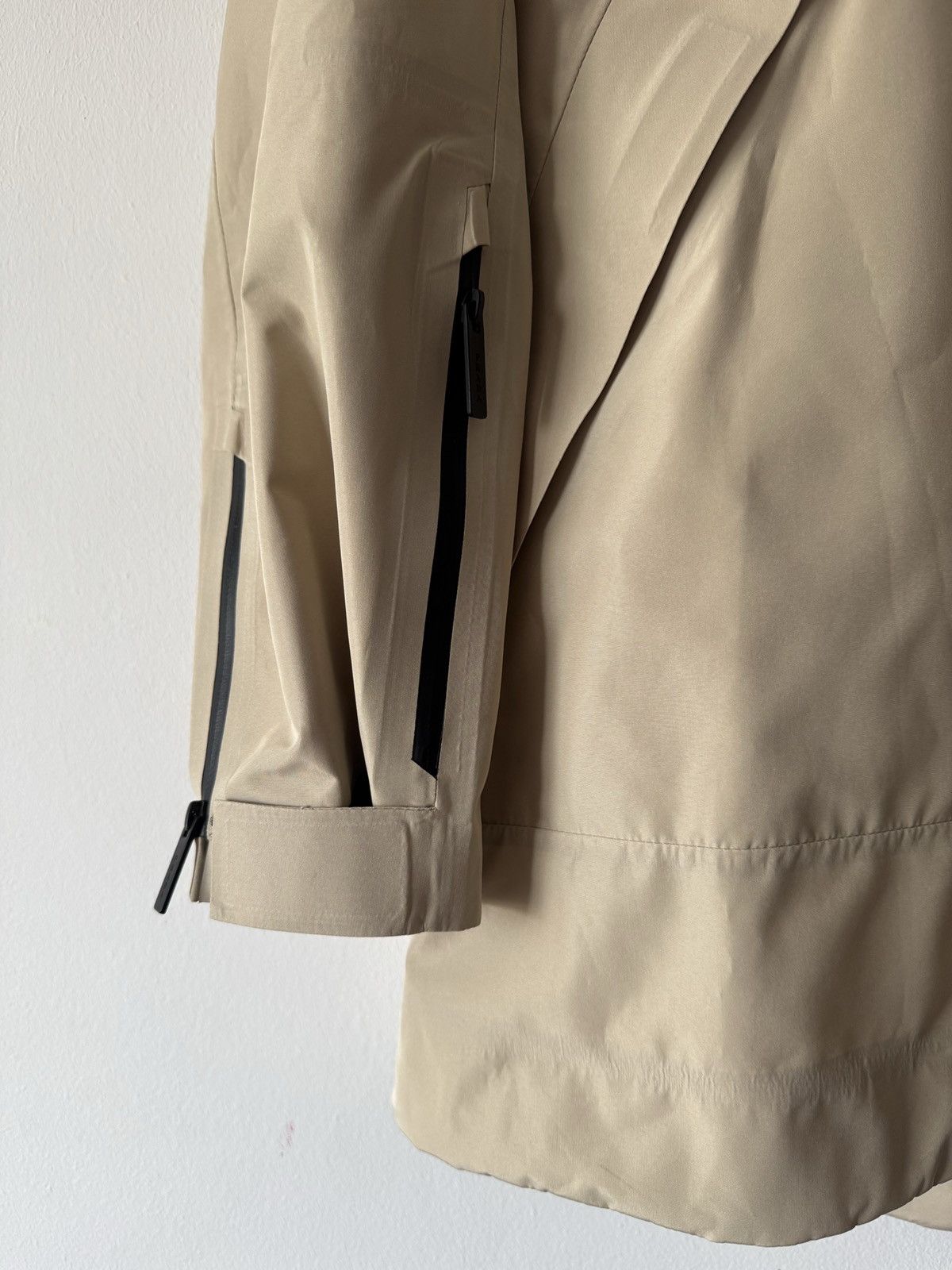 Prada 🔥🔥 Prada Linea Rossa Beige Rain Jacket Size US L / EU 52-54 / 3 - 5 Thumbnail