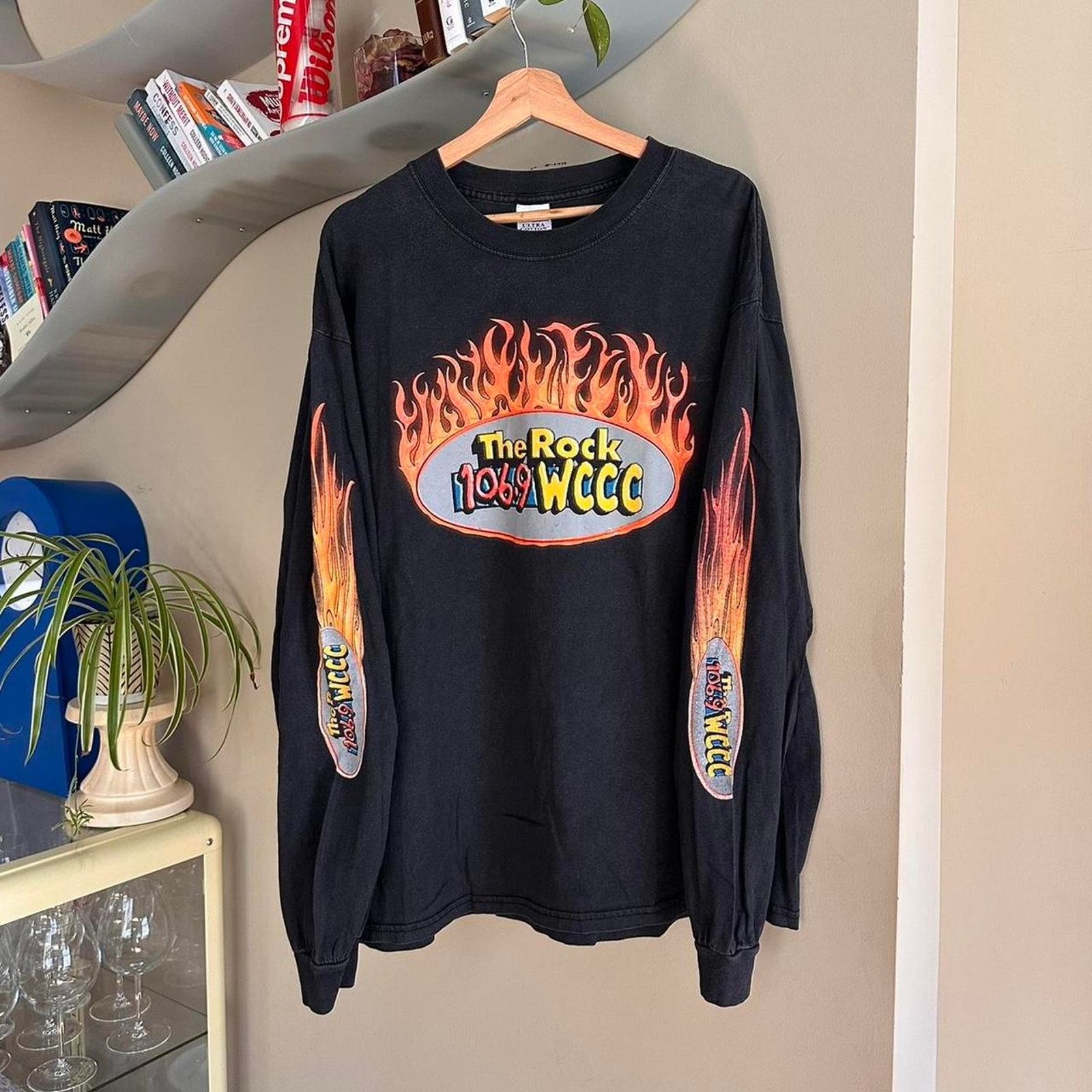 Gildan × Vintage Vintage The Rock 106.9 WCCC Music Flames Shirt Size US XL / EU 56 / 4 - 3 Thumbnail