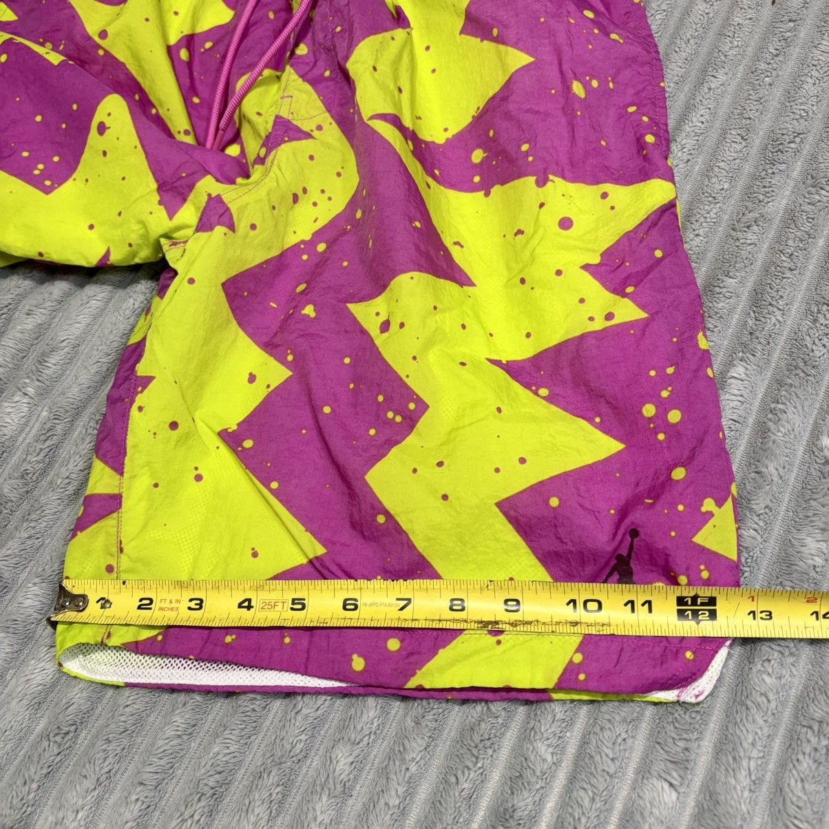 Jordan Brand Nike Air Jordan Jumpman Poolside Shorts (Size Large) Size US 34 / EU 50 - 7 Thumbnail