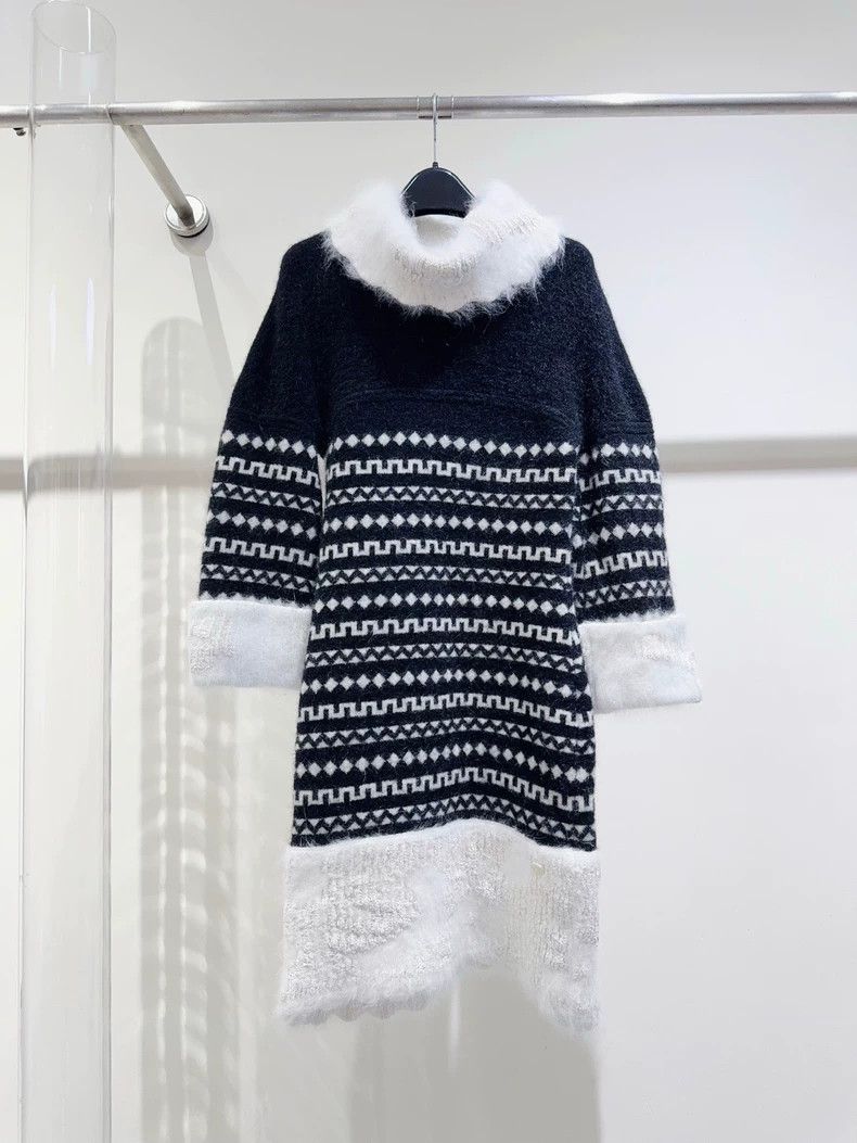 Chanel Chanel Knit Dress with Fur Texture - dmc Size US 34 / EU 50 - 1 Thumbnail
