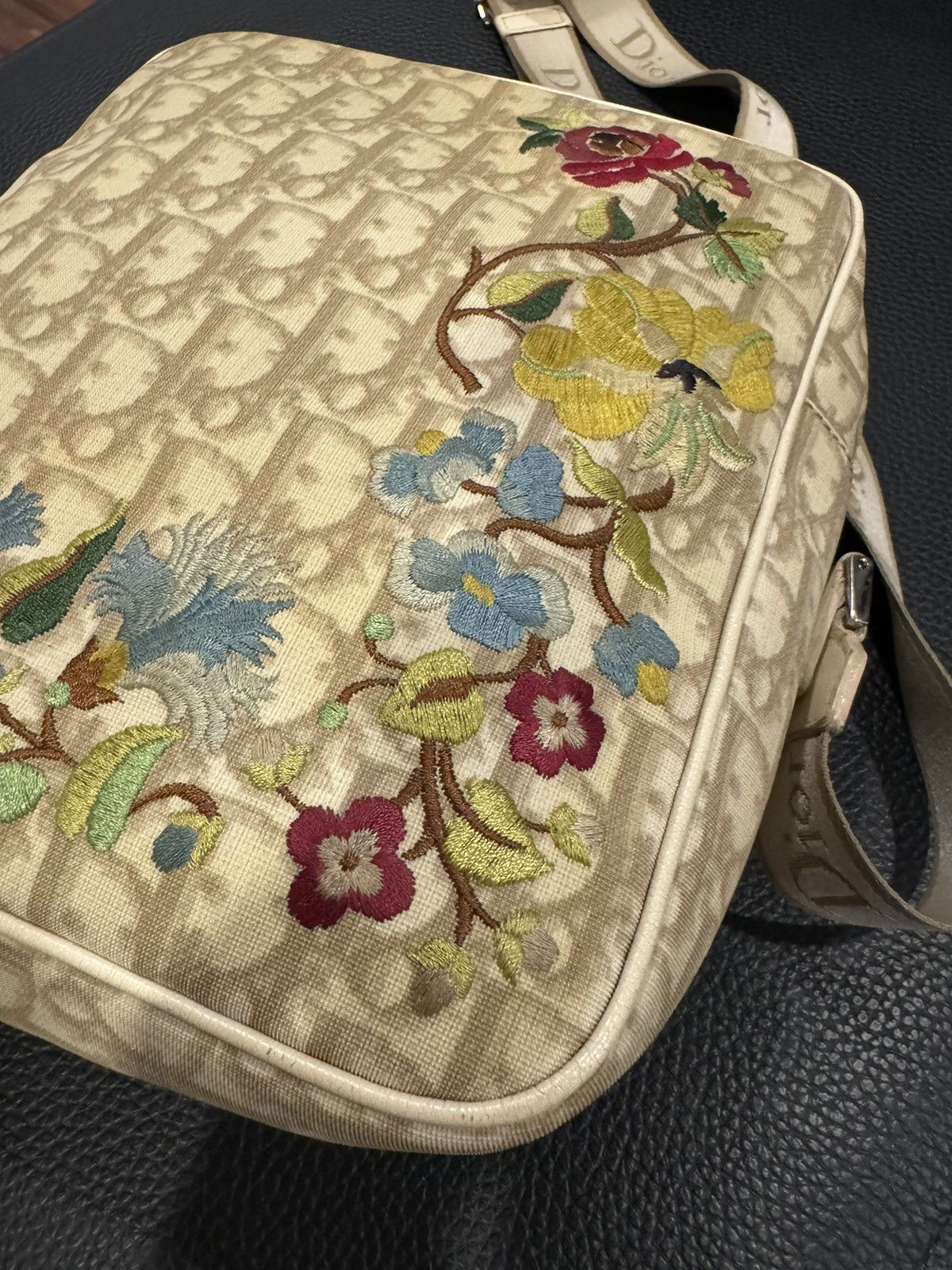 Dior Dior Vintage Beige Flower Trotter Oblique Monogram (2004) Size ONE SIZE - 9 Thumbnail