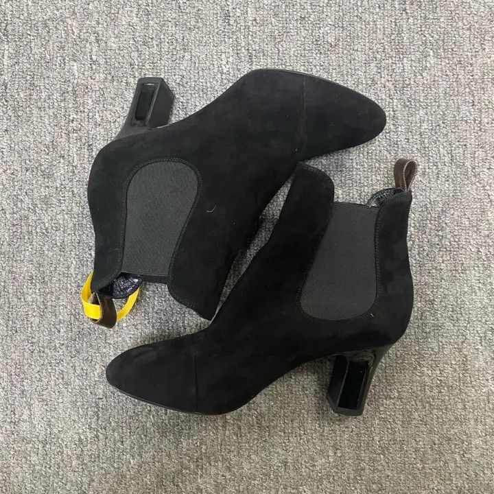 Louis Vuitton Louis Vuitton Black Suede Heeled Ankle Boots -2508 Size US 5 / IT 35 - 4 Thumbnail