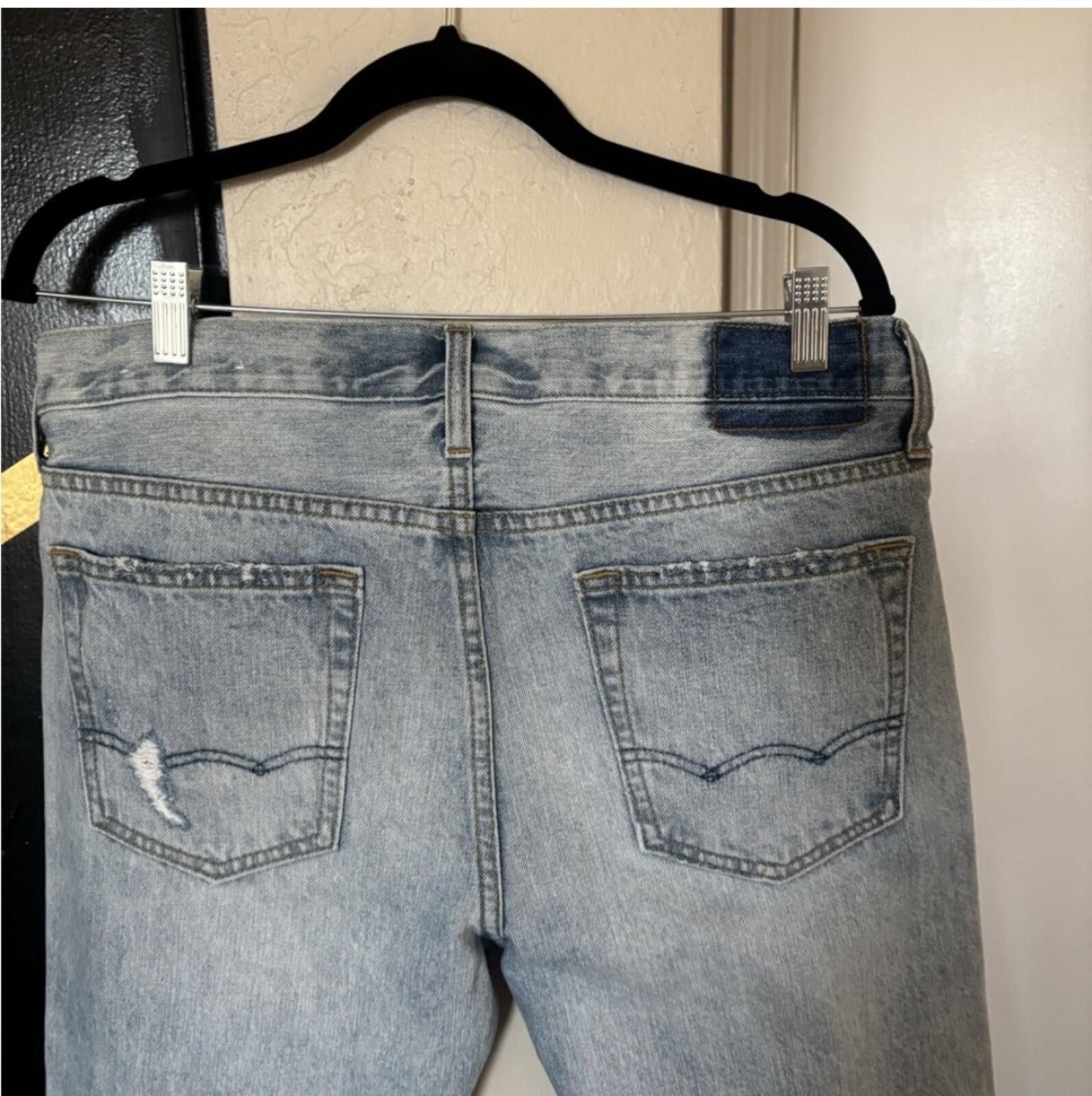 American Eagle Outfitters American Eagle Distressed Light Blue Jeans Size US 33 - 6 Thumbnail