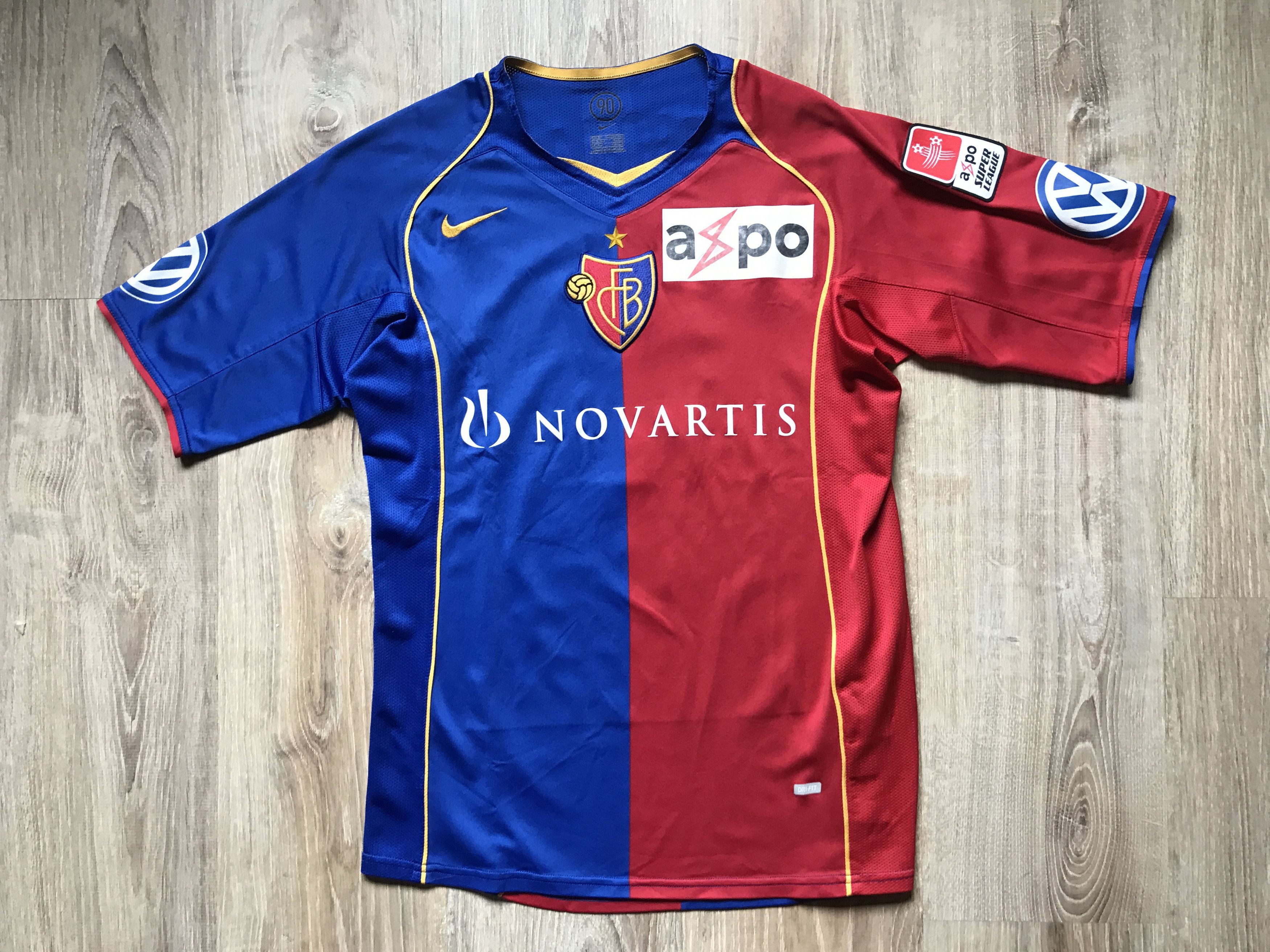 Nike × Vintage Vintage Nike Basel Home Shirt #9 Carignano 2004-2005 Size US S / EU 44-46 / 1 - 3 Thumbnail