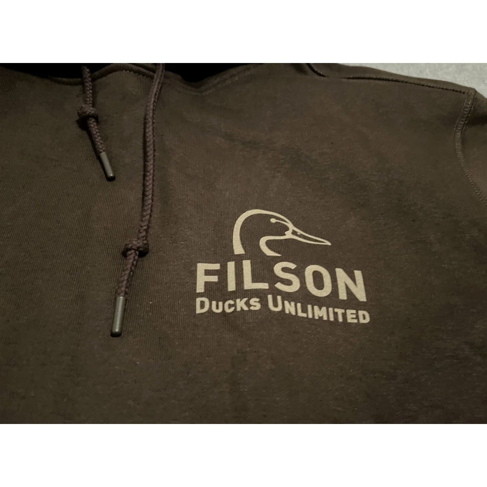Filson Filson Ducks Unlimited Brown Pullover Hoodie Men S Small Sweatshirt Pullover Hoodie Brown Filson Ducks Unlimited Hoodie Mens S Bellows Down 0 Size US S / EU 44-46 / 1 - 4 Thumbnail