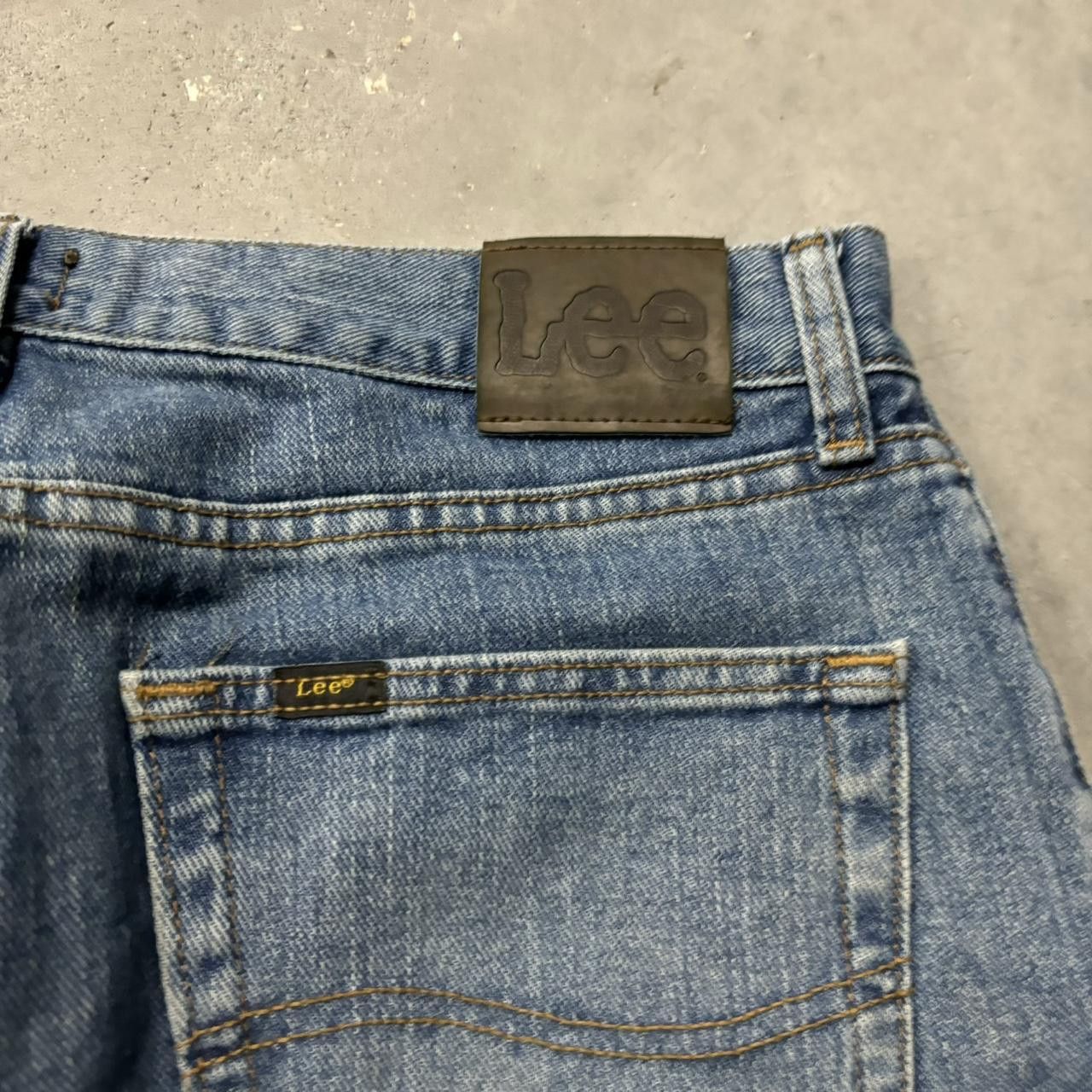 Japanese Brand × Vintage Crazy Vintage Y2K/2000s Grunge Medium Wash Essential Denim Jeans! Size US 33 - 7 Thumbnail