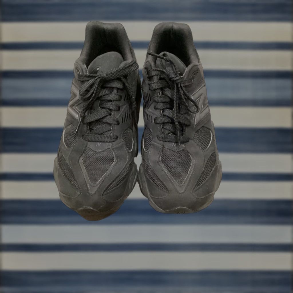 New Balance New Balance 9060 Sneaker Unisex Adults Black Cat 6.5 USA 6.5 UK 39 EU Silver Accents Casual Athletic Low Top Shoes Size US 6 / EU 39 - 1 Thumbnail