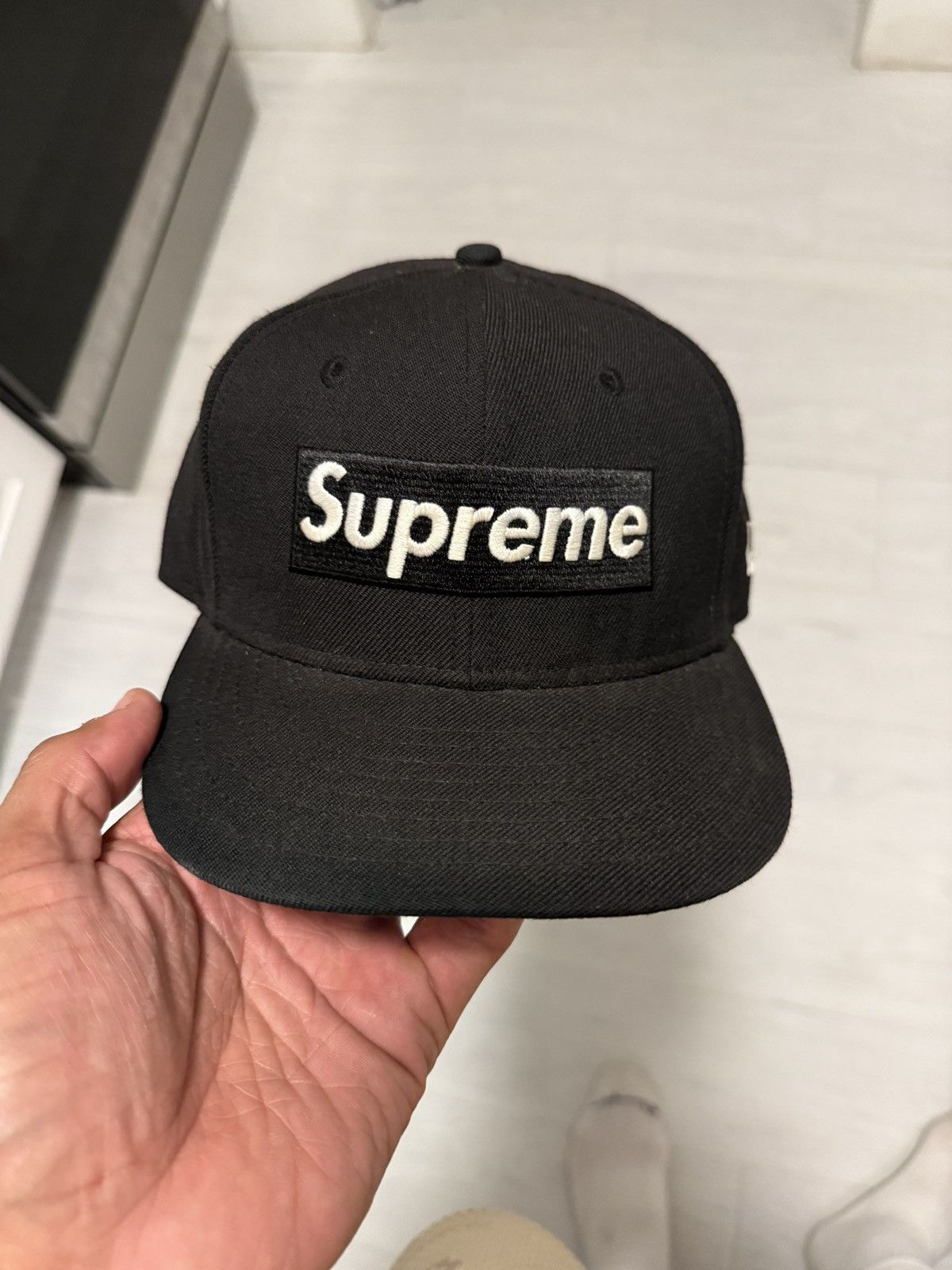 New Era × Supreme Supreme playboy fitted hat Size ONE SIZE - 1 Thumbnail