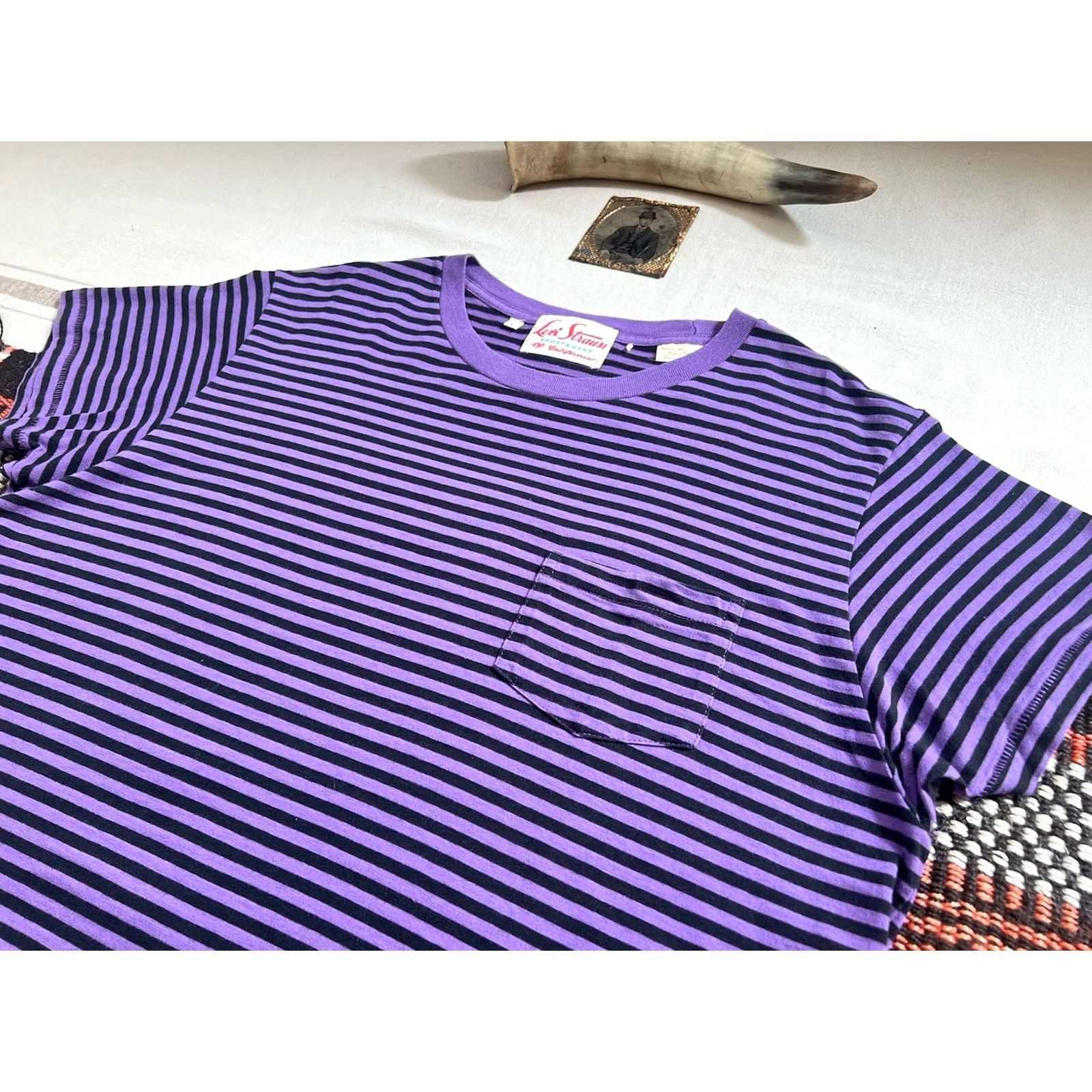 Levi's LVC Levi's Vintage Clothing T-Shirt L Adult Men Purple 50s 60s 70s Striped Short Sleeve Crew Neck BNWOT NOS New Pocket Printed 2010-2019 NOS Size US L / EU 52-54 / 3 - 2 Thumbnail