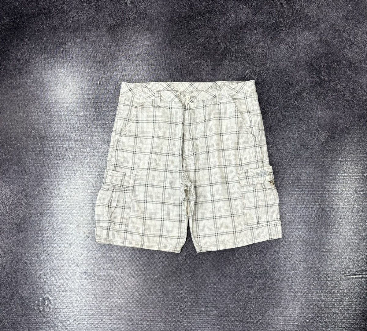 Wrangler Vintage Wrangler USA Military Style Check Baggy Cargo Shorts Size US 38 / EU 54 - 1 Thumbnail