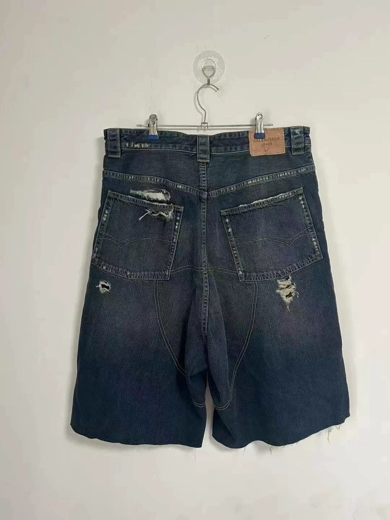 Balenciaga Balenciaga size M 25 Summer Latest Destroyed Faded Back Lo Size US 27 - 2 Thumbnail