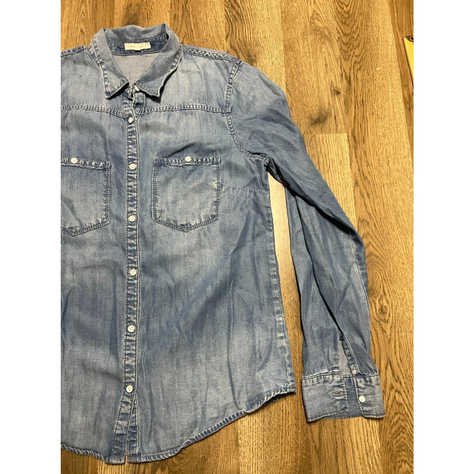 Vintage Maurices Shirt Womens Small Blue Jean Button Up Long Sleeve Shirt Casual Modern image? Size S / US 4 / IT 40 - 4 Thumbnail