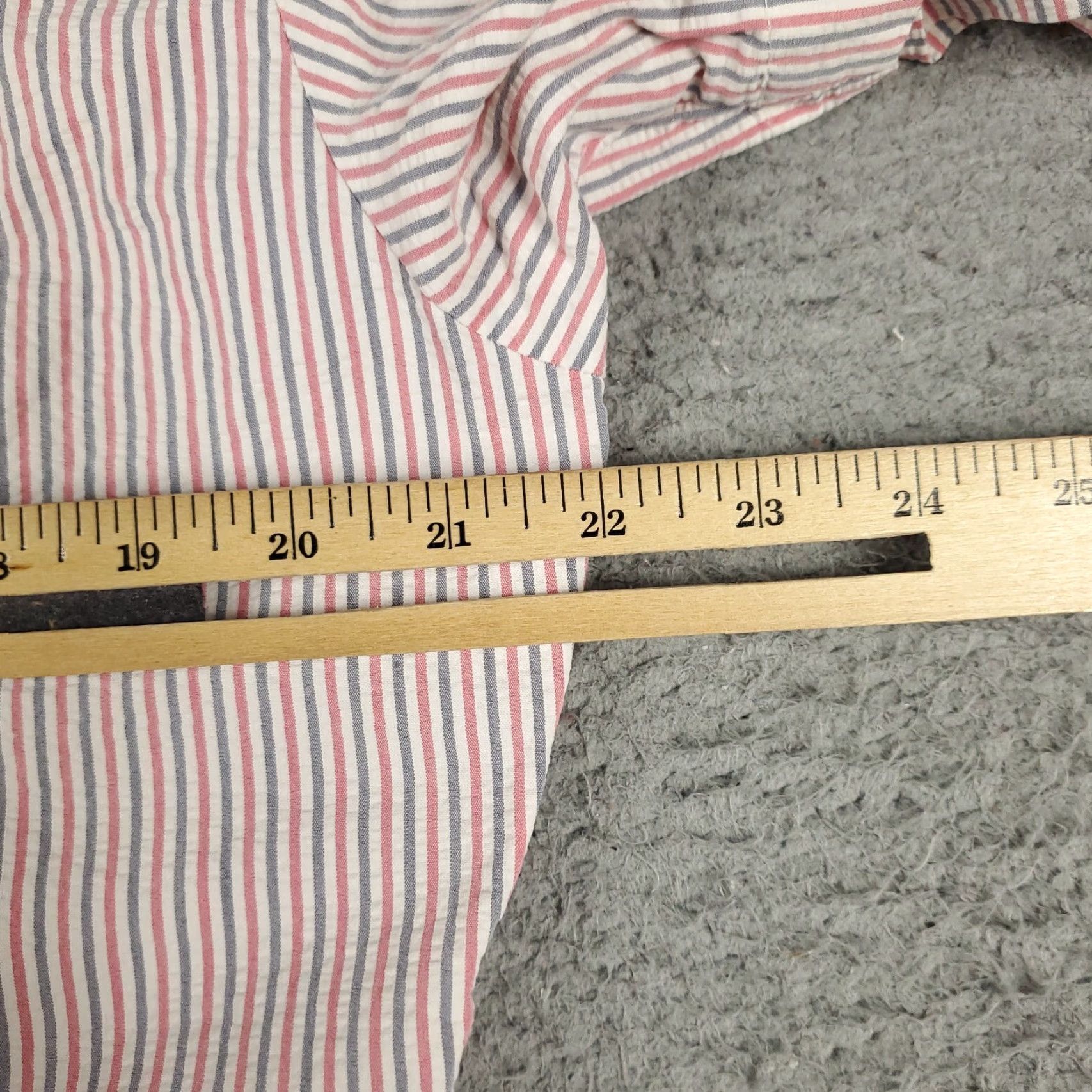 Mizzen+Main Mizzen+Main Shirt Mens L Red Striped Seersucker Slim Fit Short Sleeve Button-Up Col... Size US L / EU 52-54 / 3 - 5 Thumbnail