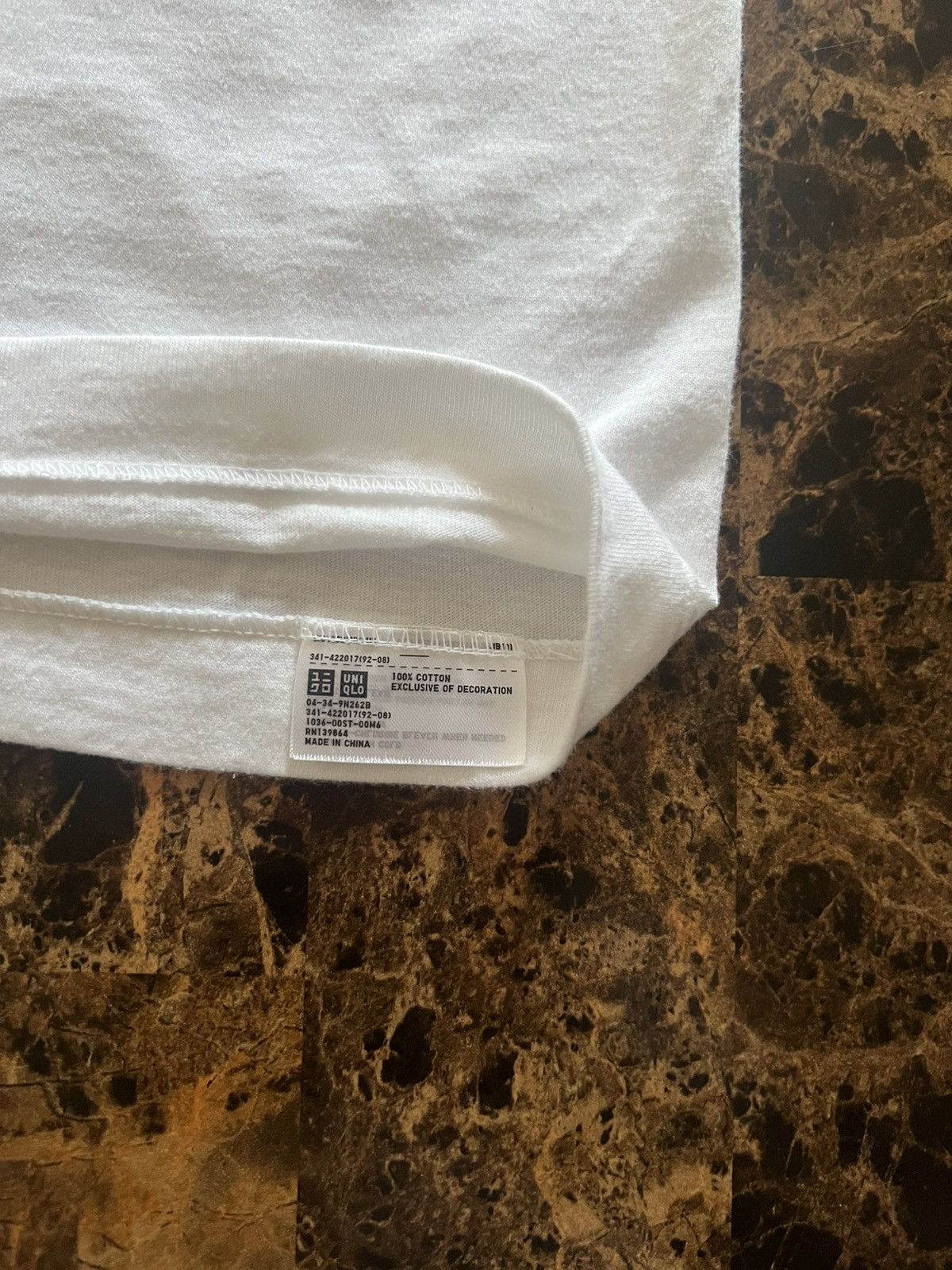 Kaws × Uniqlo KAWS x Uniqlo Summer T-Shirt Pink BFF, (Medium) Pre-owned Size US M / EU 48-50 / 2 - 3 Thumbnail
