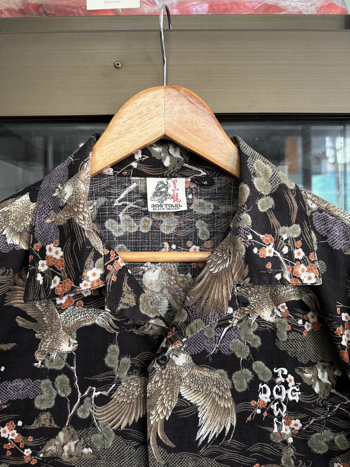 Dogtown × Vintage Vintage Dogtown Black Dragon Japanese Aloha Shirt Size US L / EU 52-54 / 3 - 2 Thumbnail